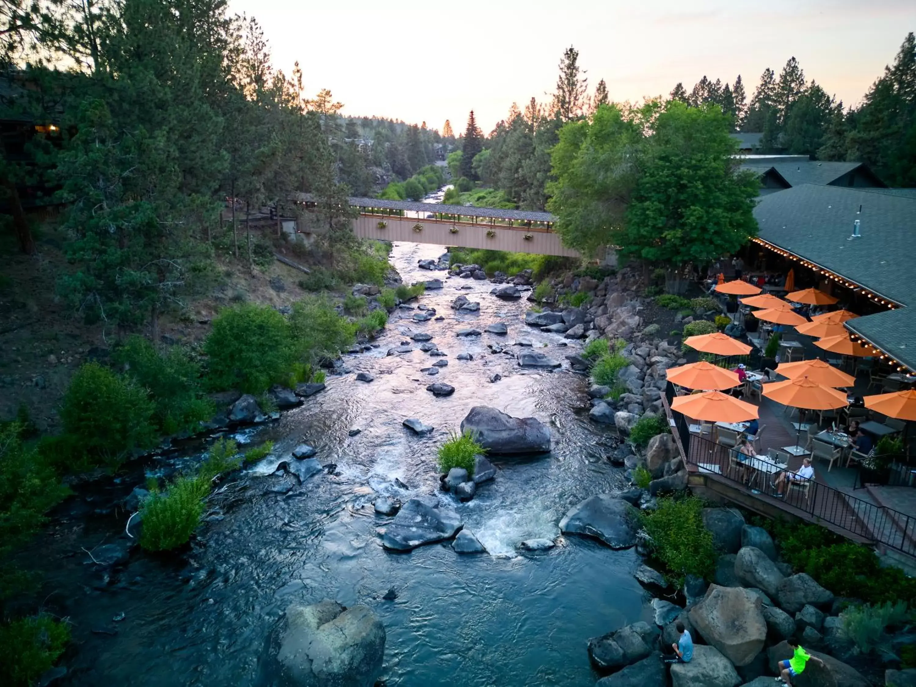 River view in Riverhouse on the Deschutes