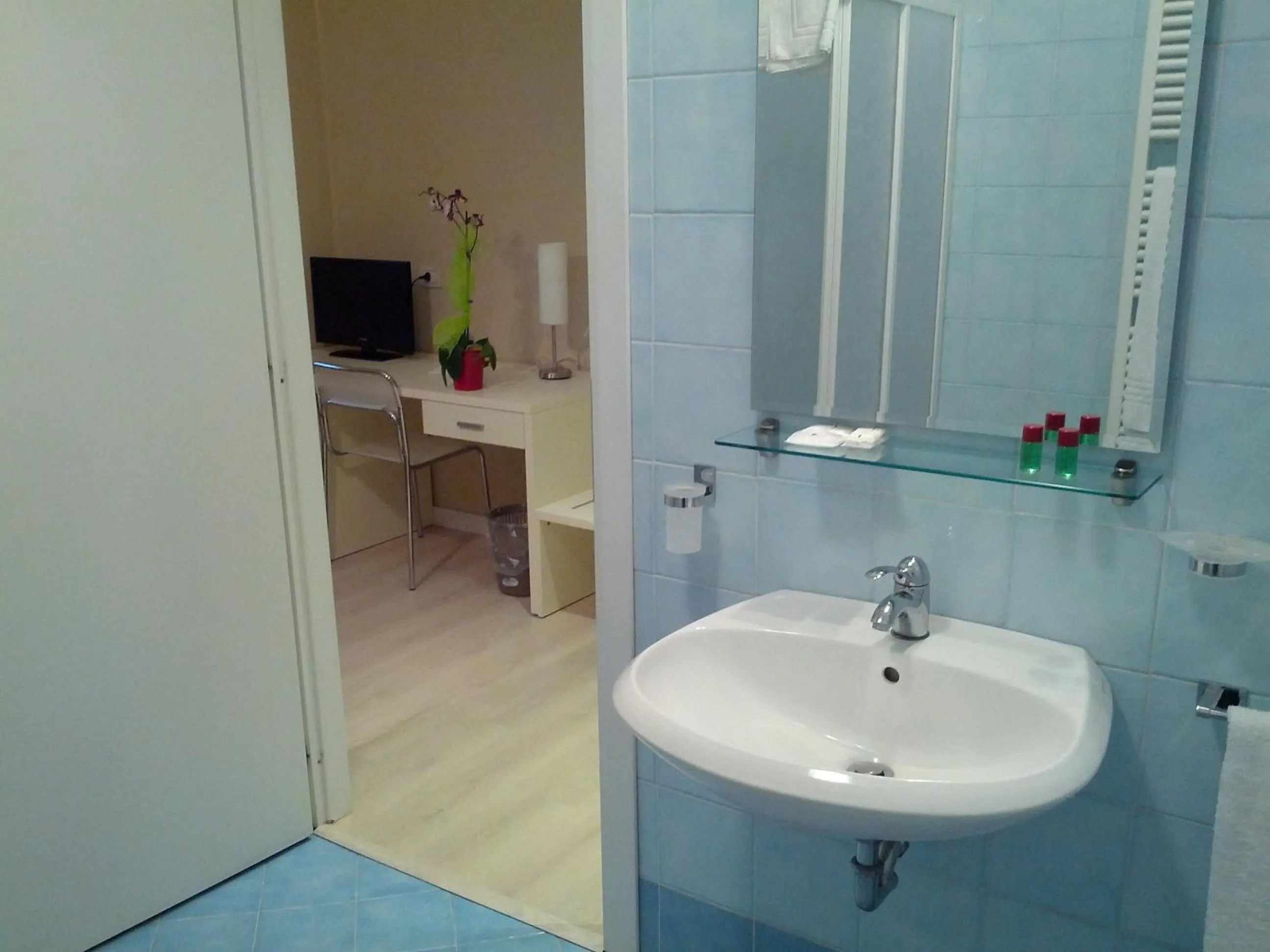 Bathroom in Hotel Cremona Viale