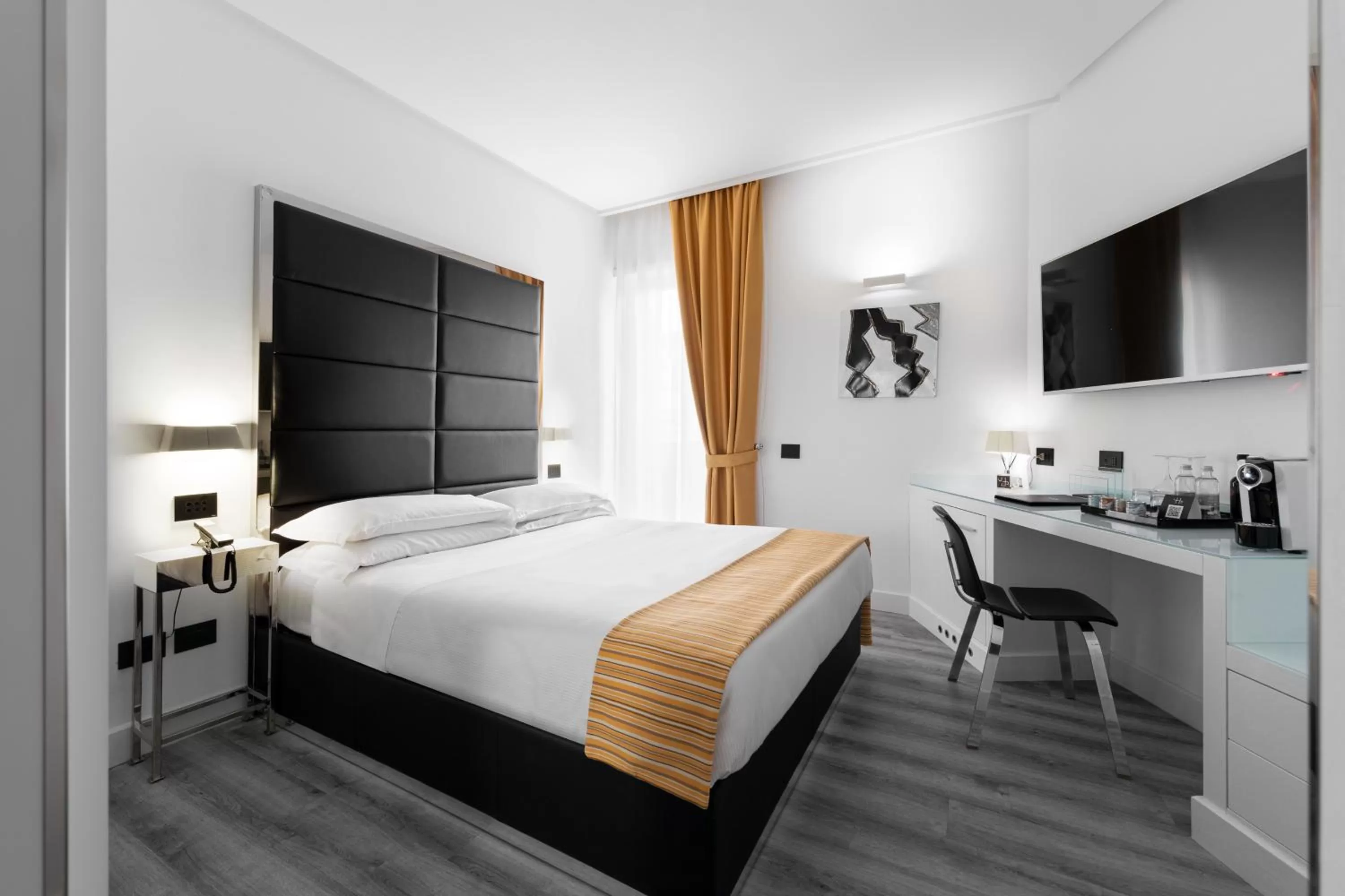 Bedroom, Bed in LHP Napoli Palace & SPA