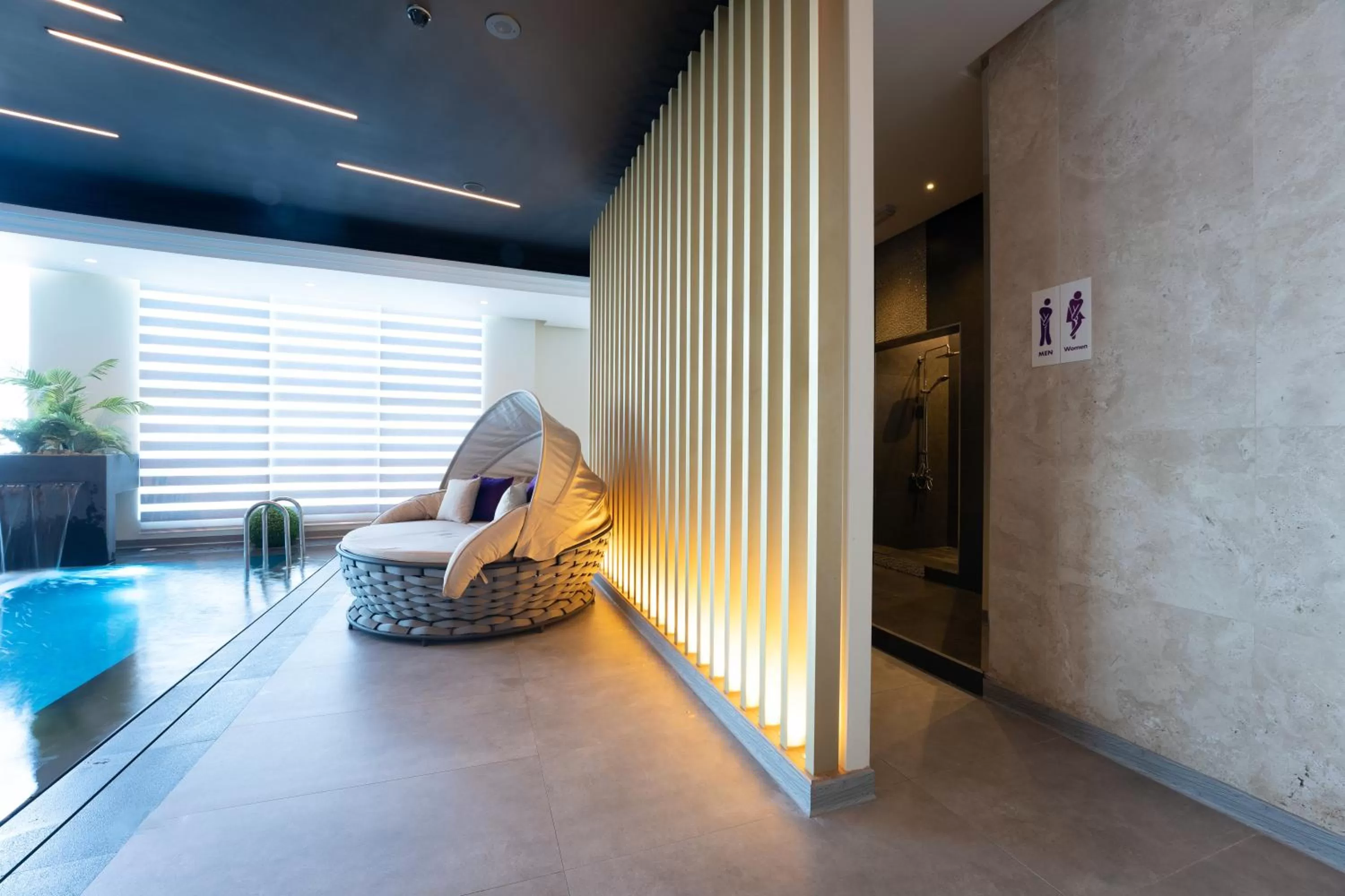 Swimming pool in Kuwait Grand Hotel