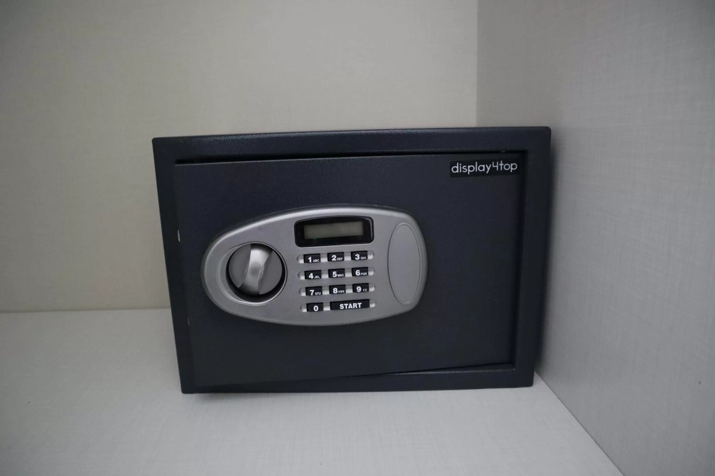 safe in Rettifilo 201 Exclusive Rooms