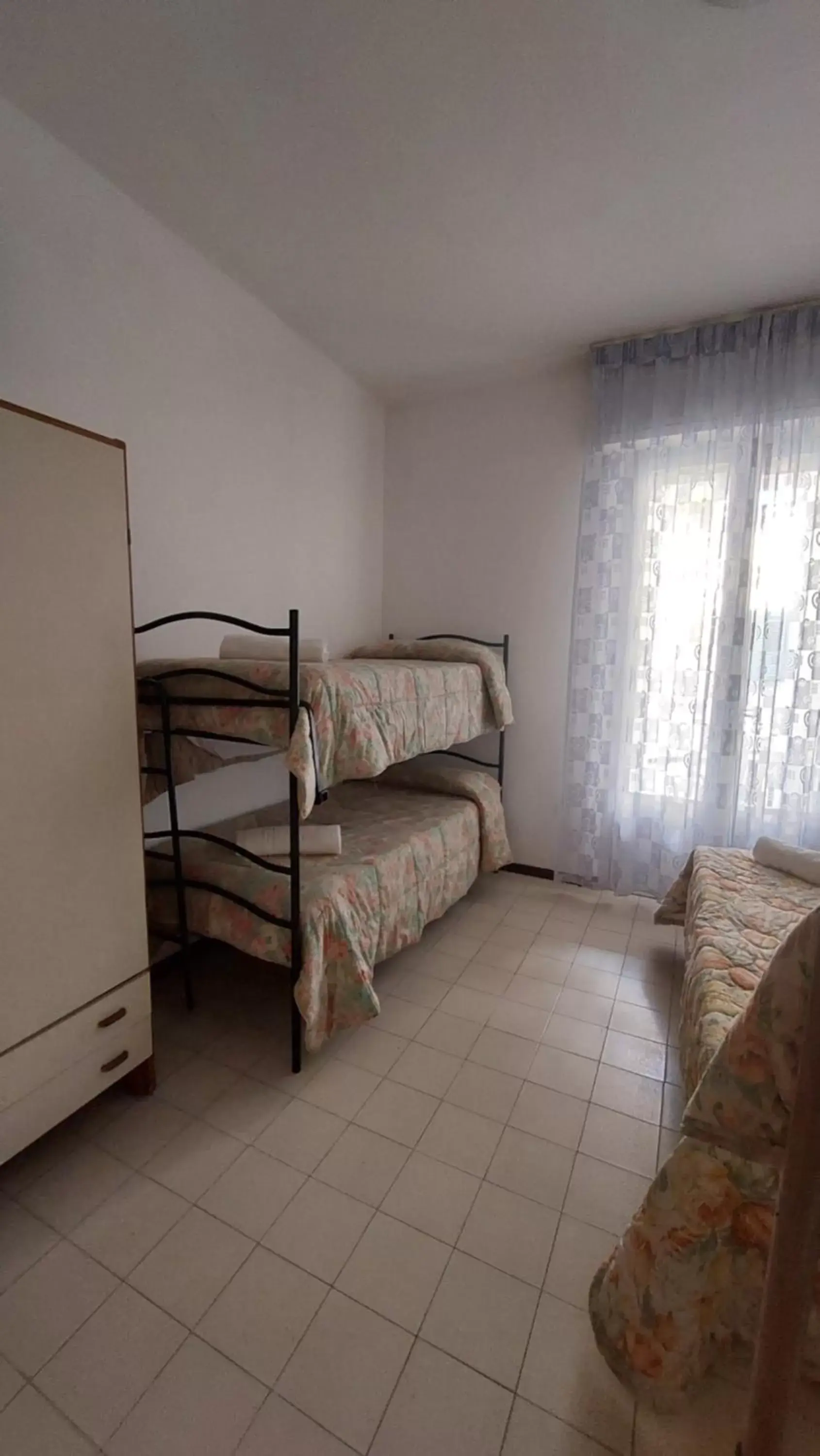 Photo of the whole room, Bunk Bed in Dipendenza Hotel Las Vegas