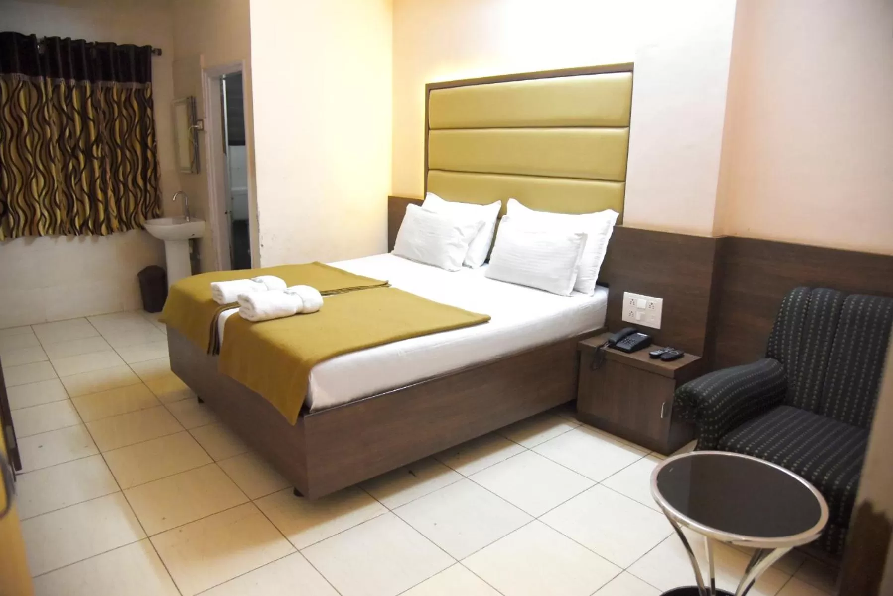 Bedroom, Bed in Hotel Sai Yatri