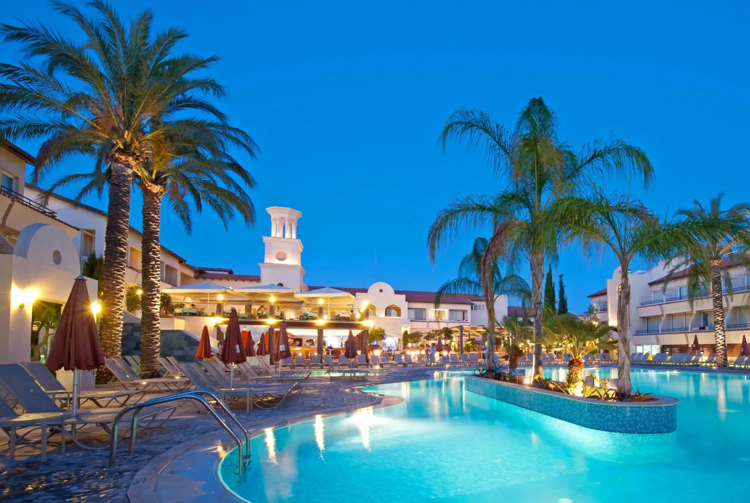 Facade/entrance, Swimming Pool in Napa Plaza Hotel (Adults Only)