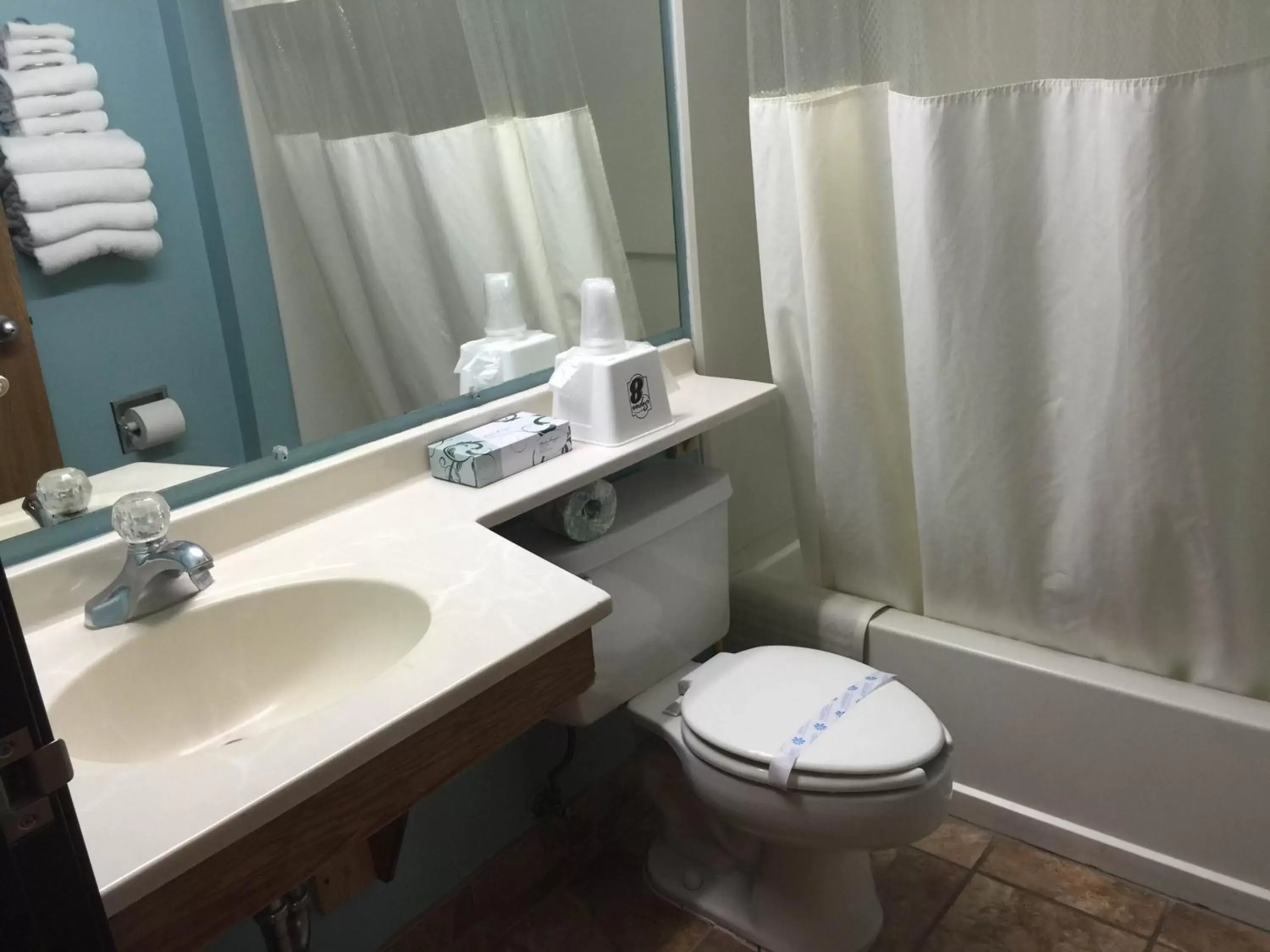 Bathroom in Super 8 by Wyndham Cedar City