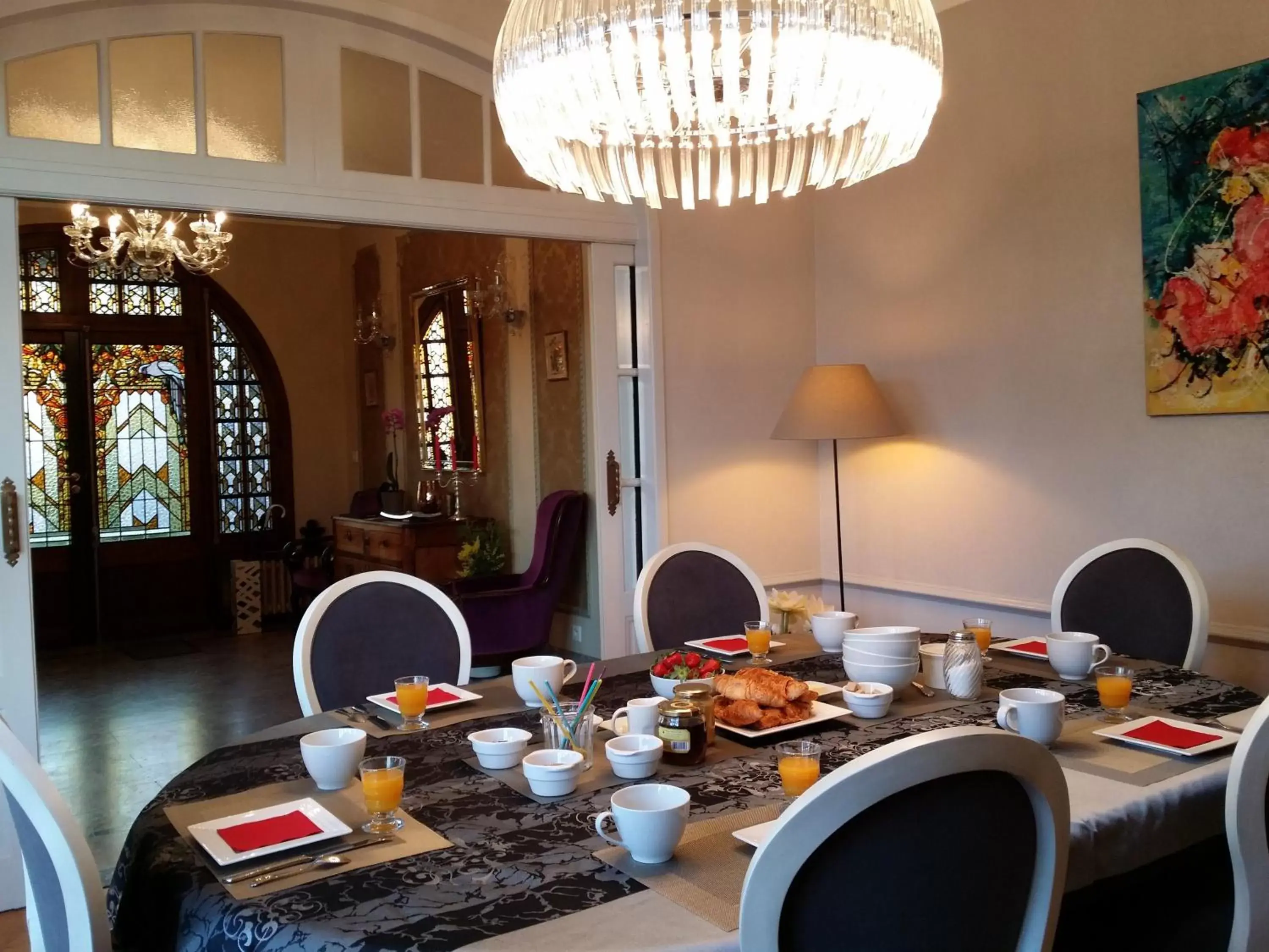 Banquet/Function facilities, Restaurant/Places to Eat in Le Castel Guesthouse