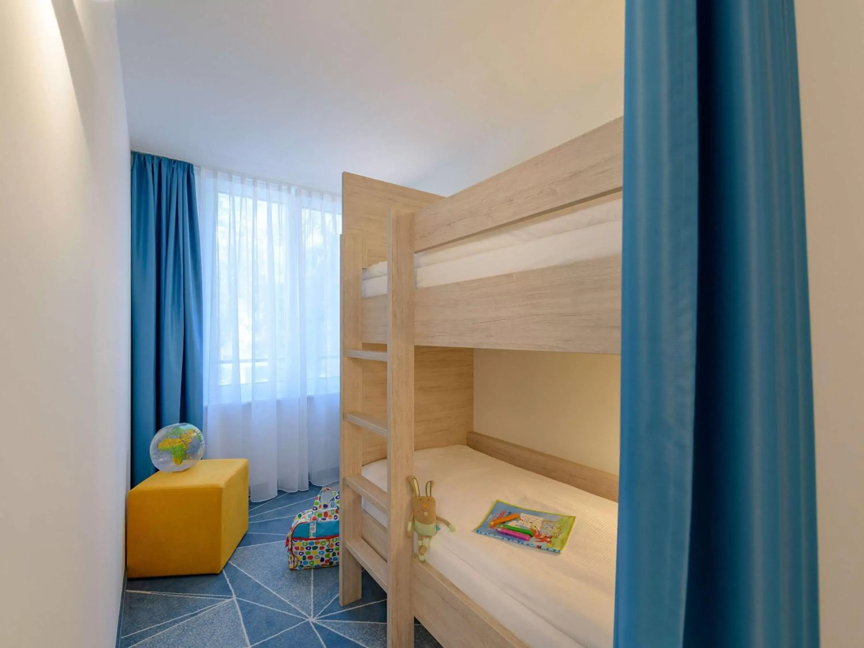 Bedroom, Bunk Bed in ibis Styles Bad Reichenhall