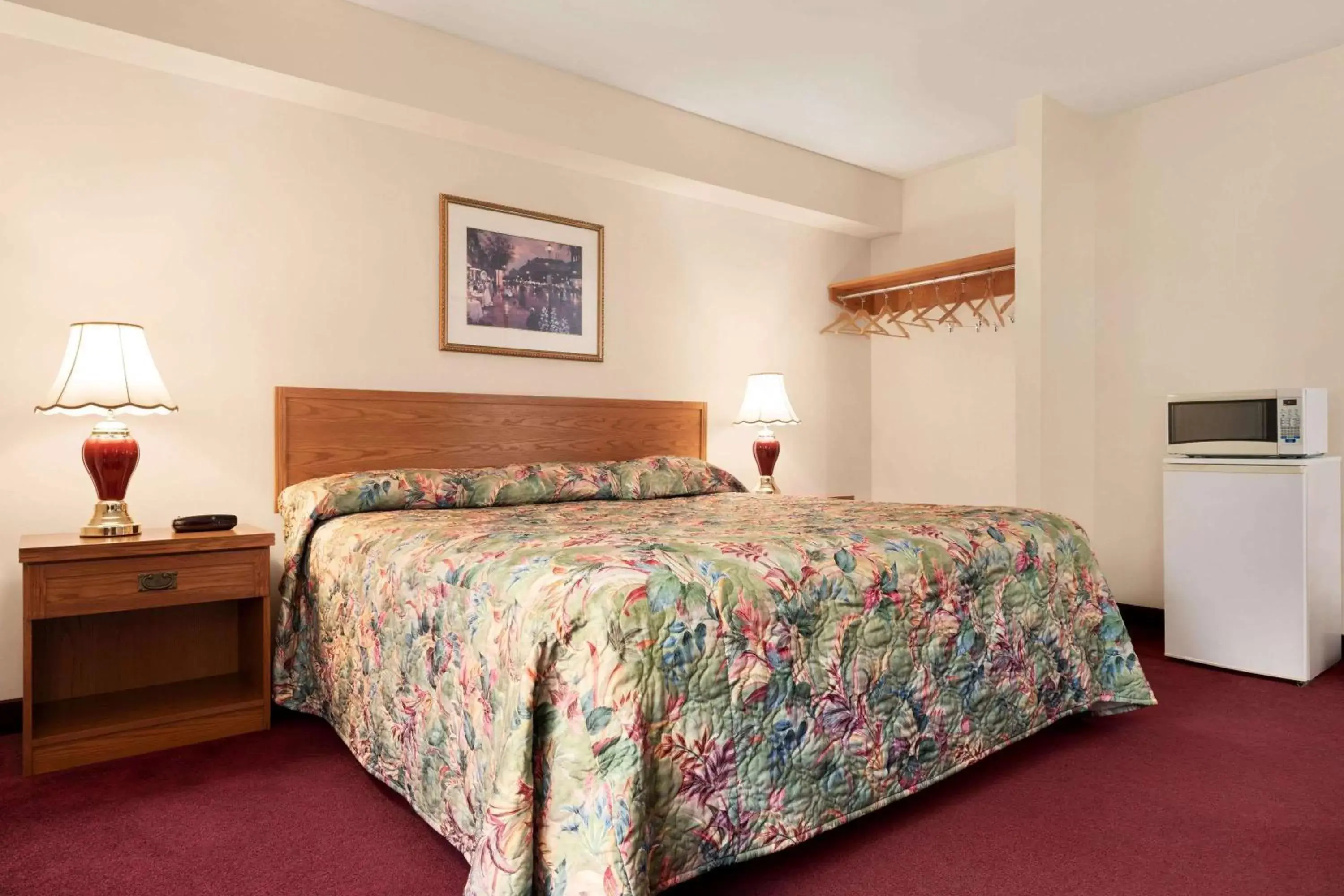 Photo of the whole room, Bed in Travelodge by Wyndham Port Elgin