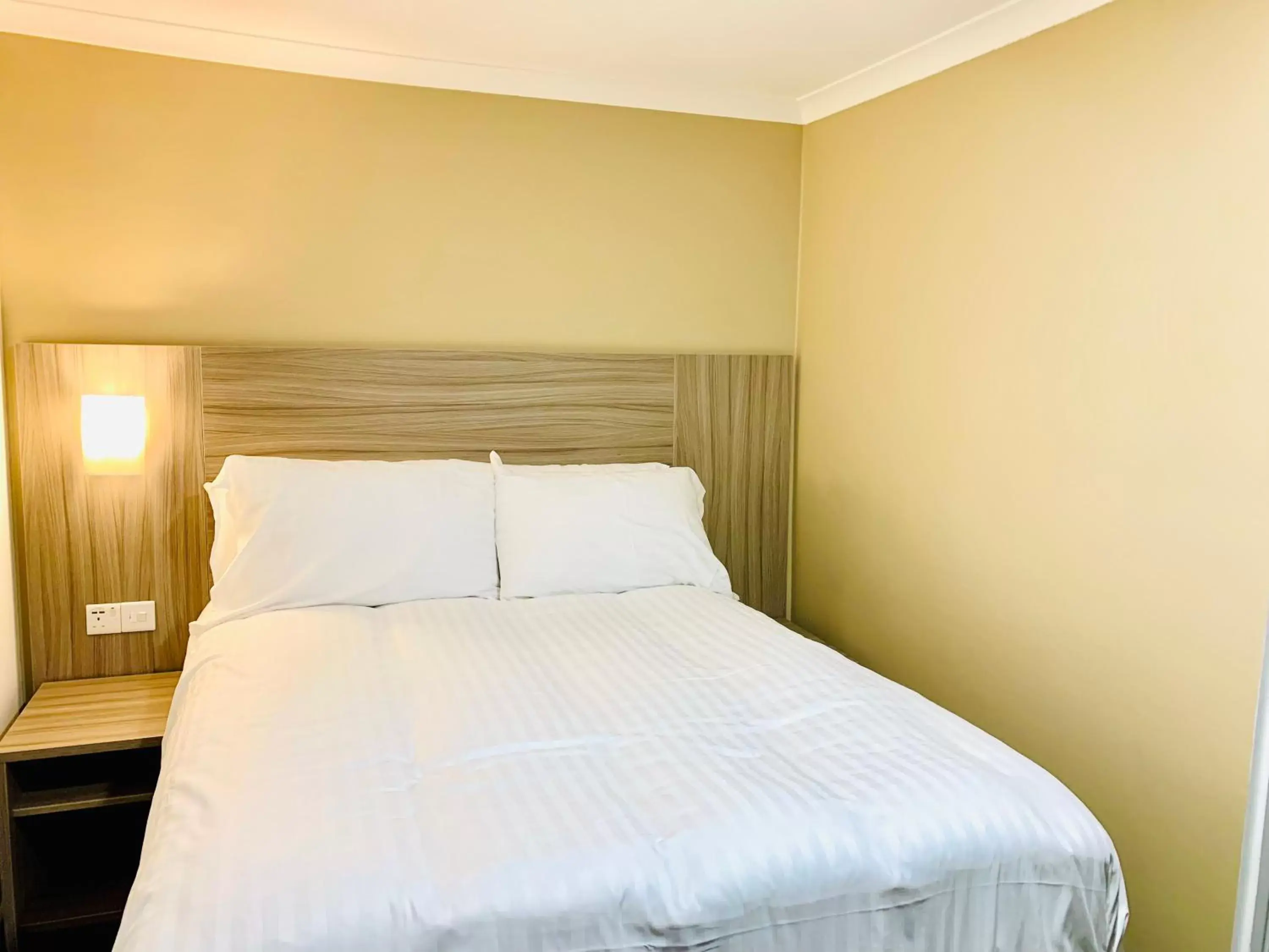 Bed in De Regency Style Hotel
