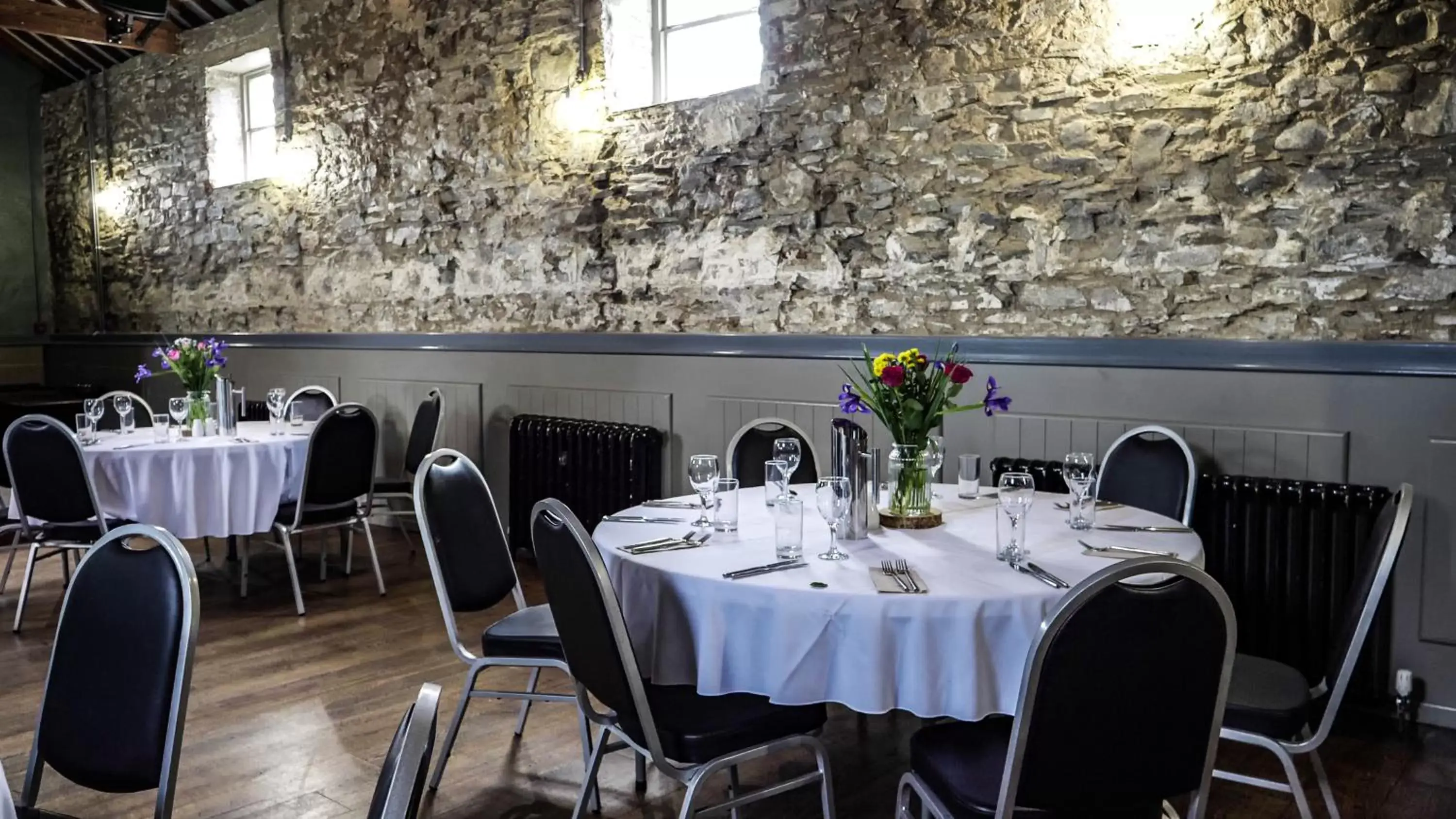 Banquet/Function facilities, Restaurant/Places to Eat in Denvir's Coaching Inn