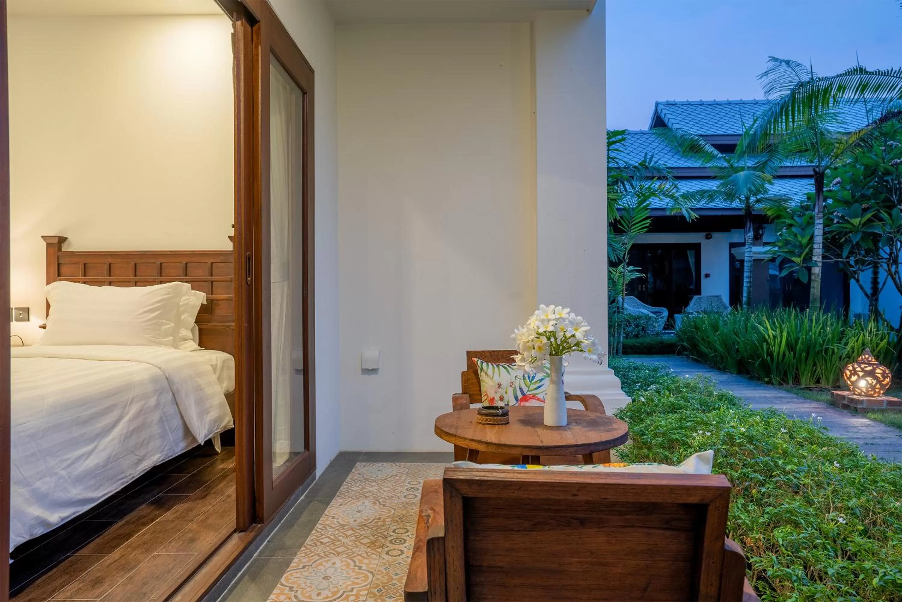 Balcony/Terrace, Bed in Lanna Deer Resort Chiang Mai