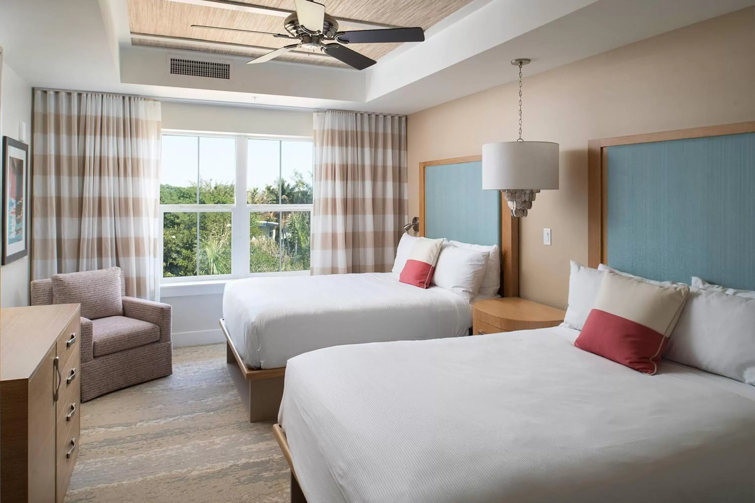 Bedroom, Bed in Waterline Marina Resort & Beach Club, Autograph Collection