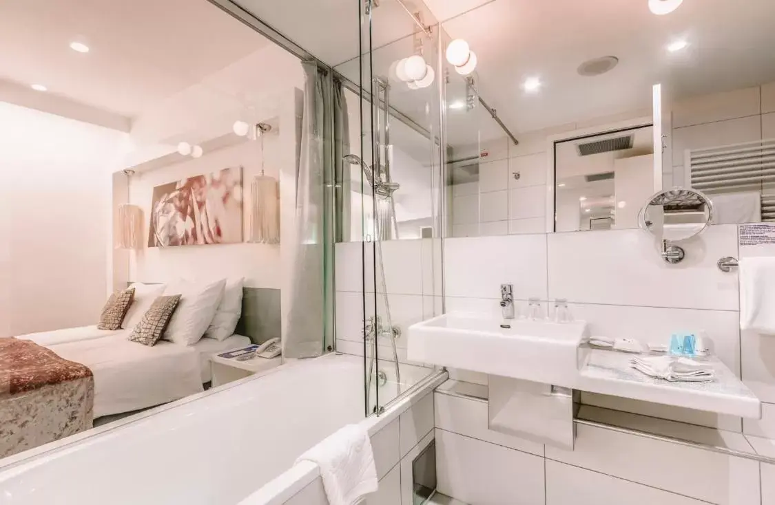 Bathroom in Hotel Luxe