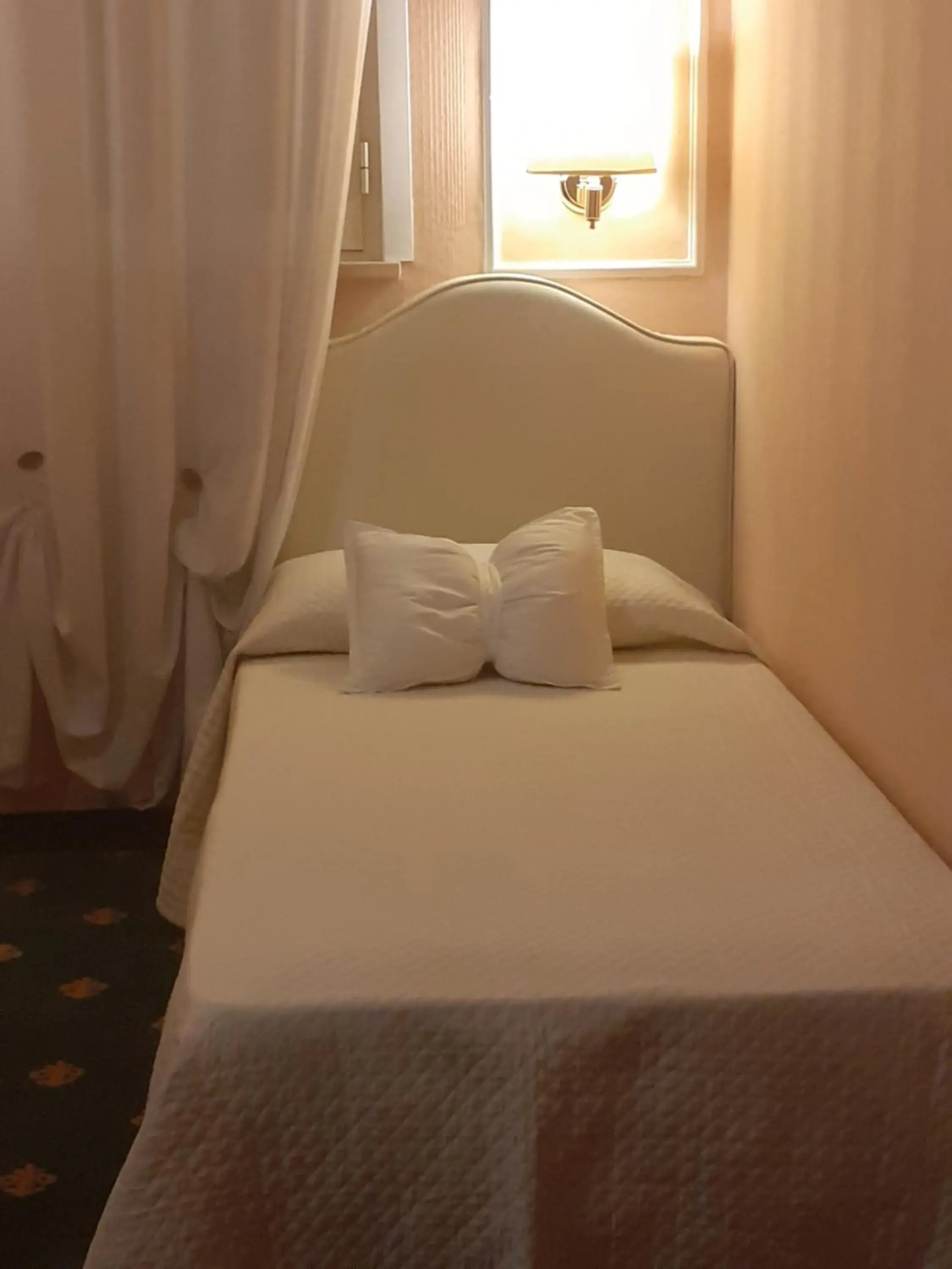 Bedroom, Bed in Hotel Puccini