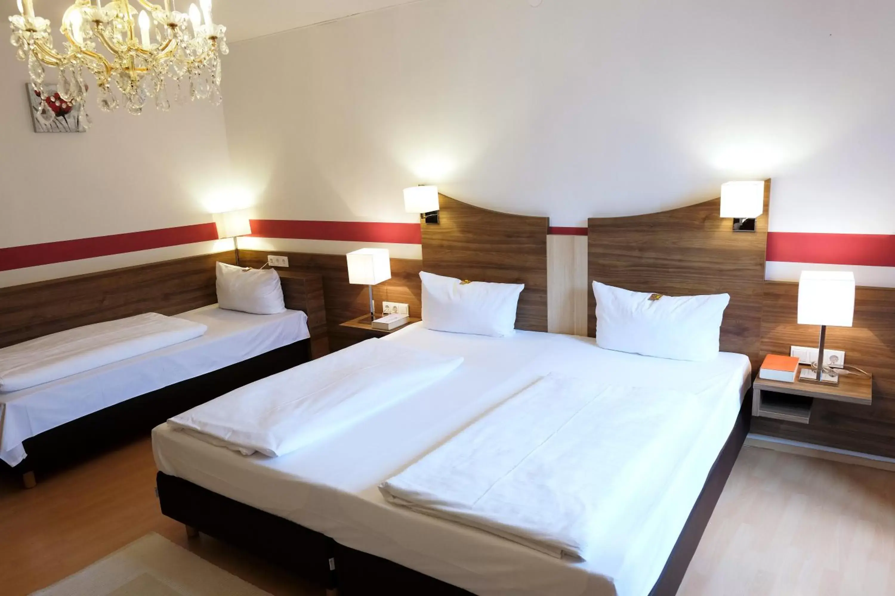 Photo of the whole room, Bed in Romantica Hotel Blauer Hecht