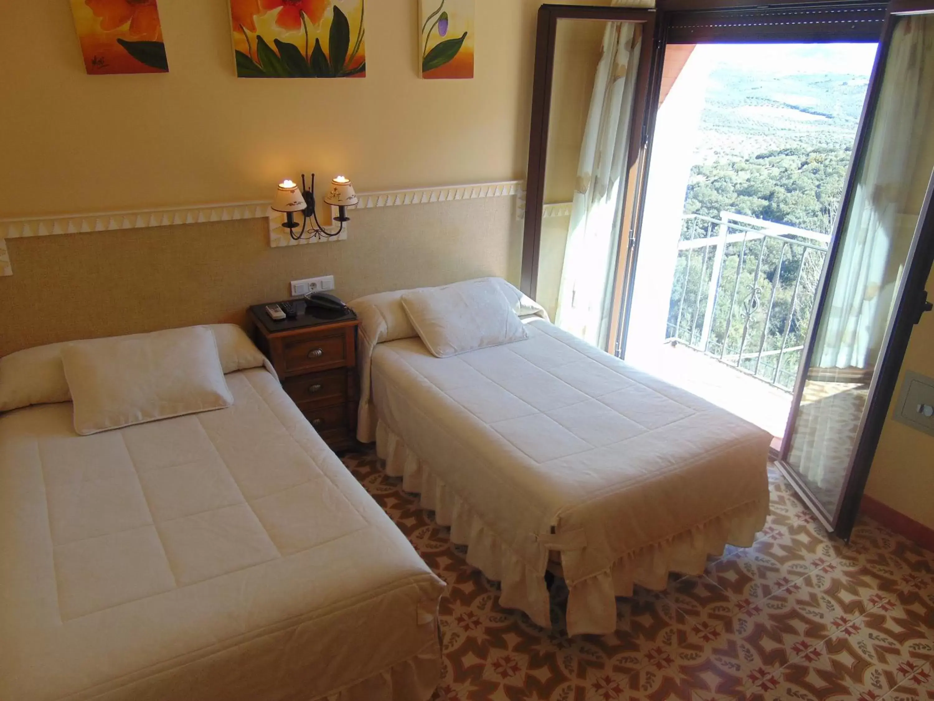Bedroom, Bed in Hotel Sierra de Araceli Lucena