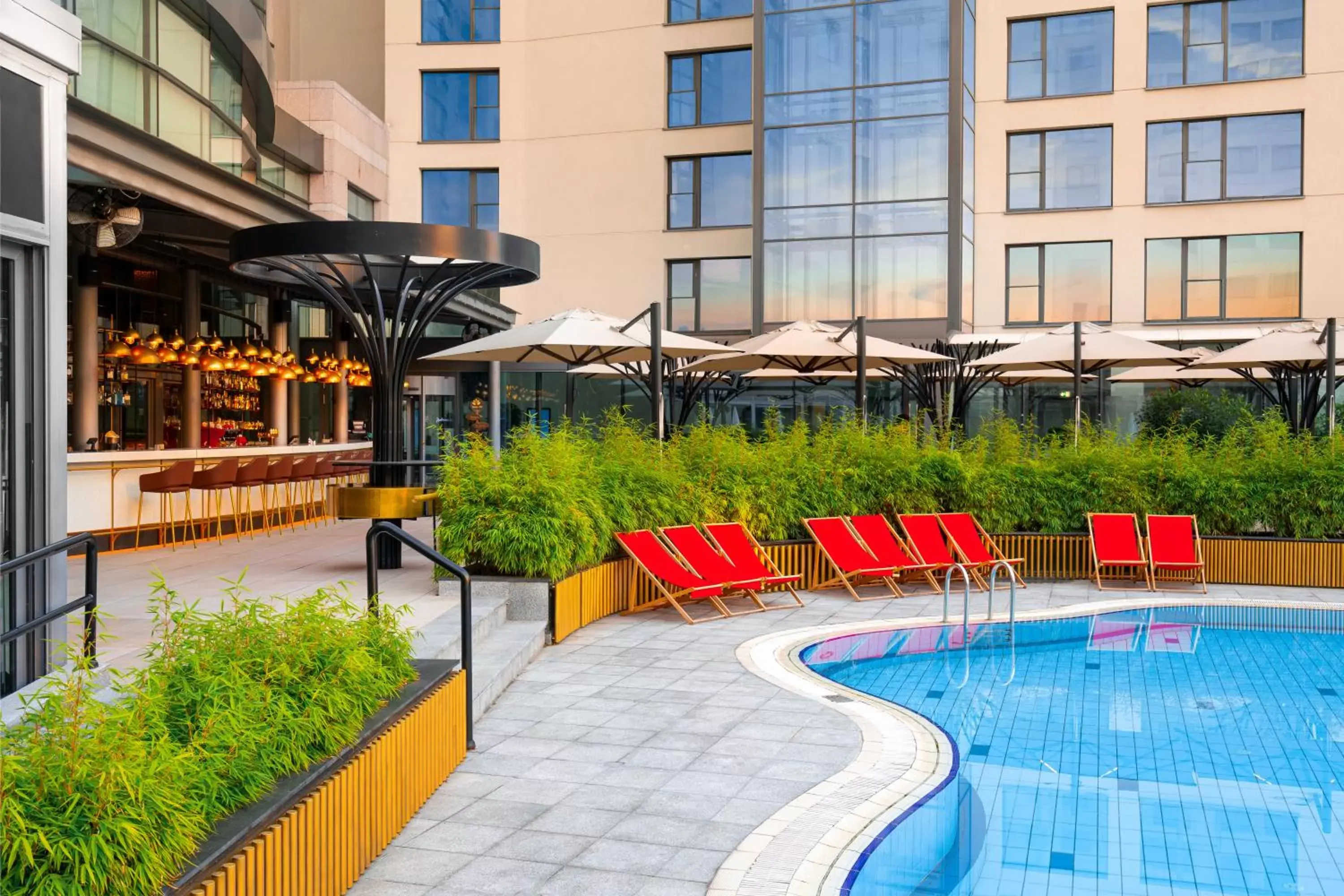 Swimming Pool in Radisson Blu Hotel Bucharest