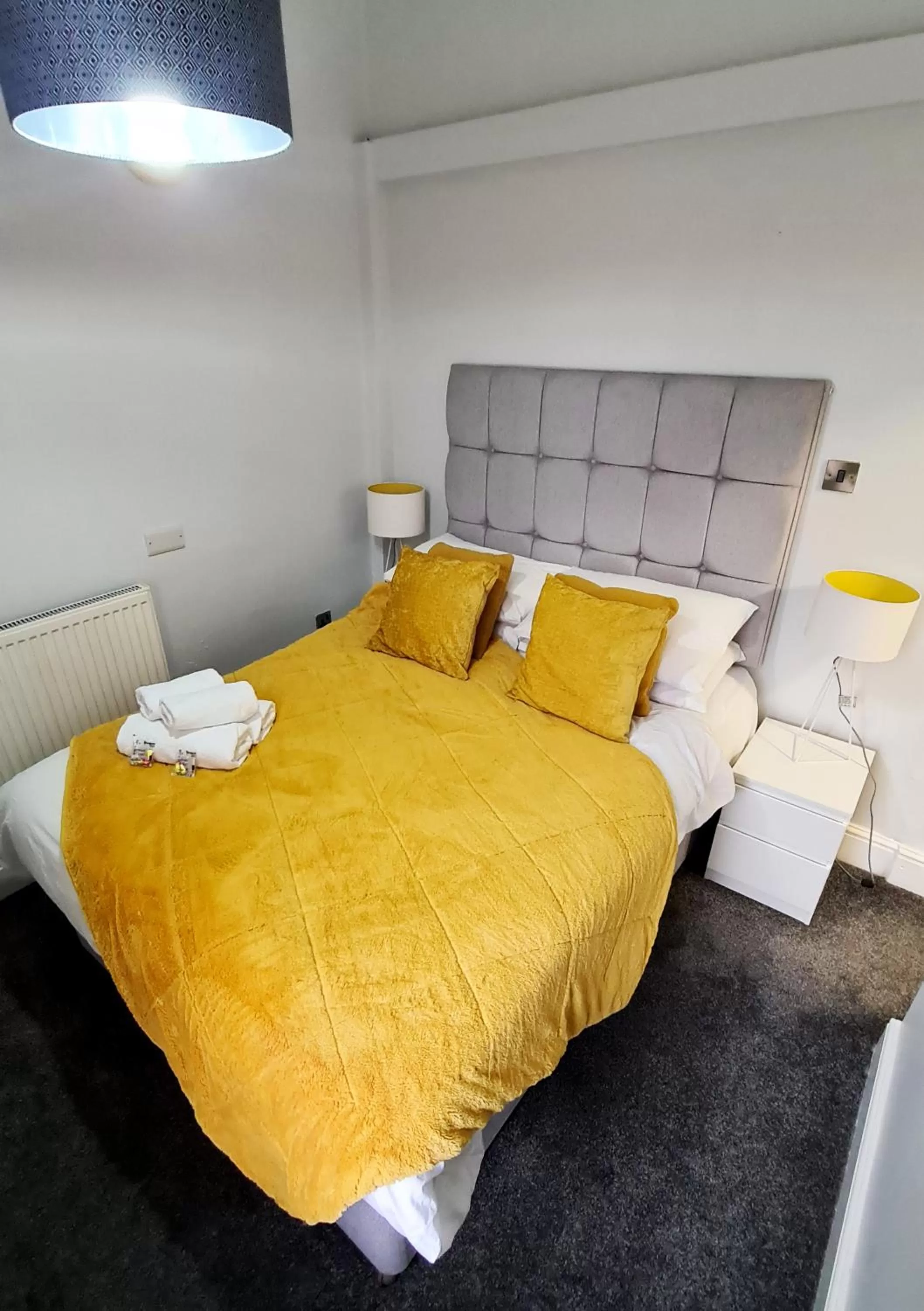 Bedroom in The Albert Hotel