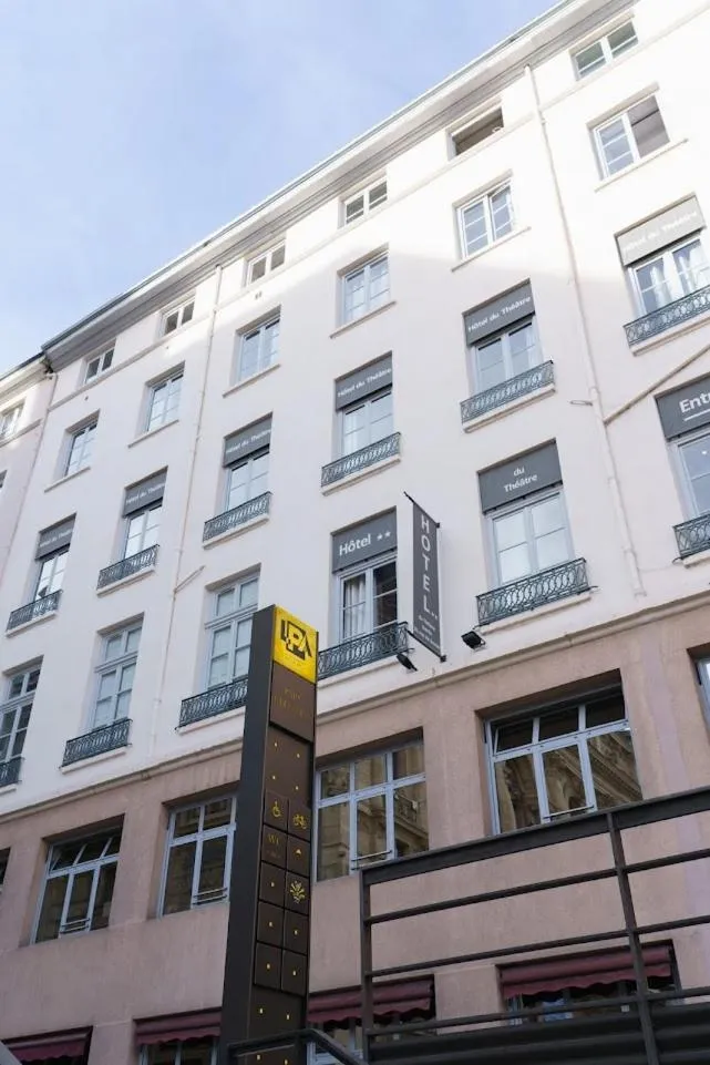 Property building in Hotel du Théatre