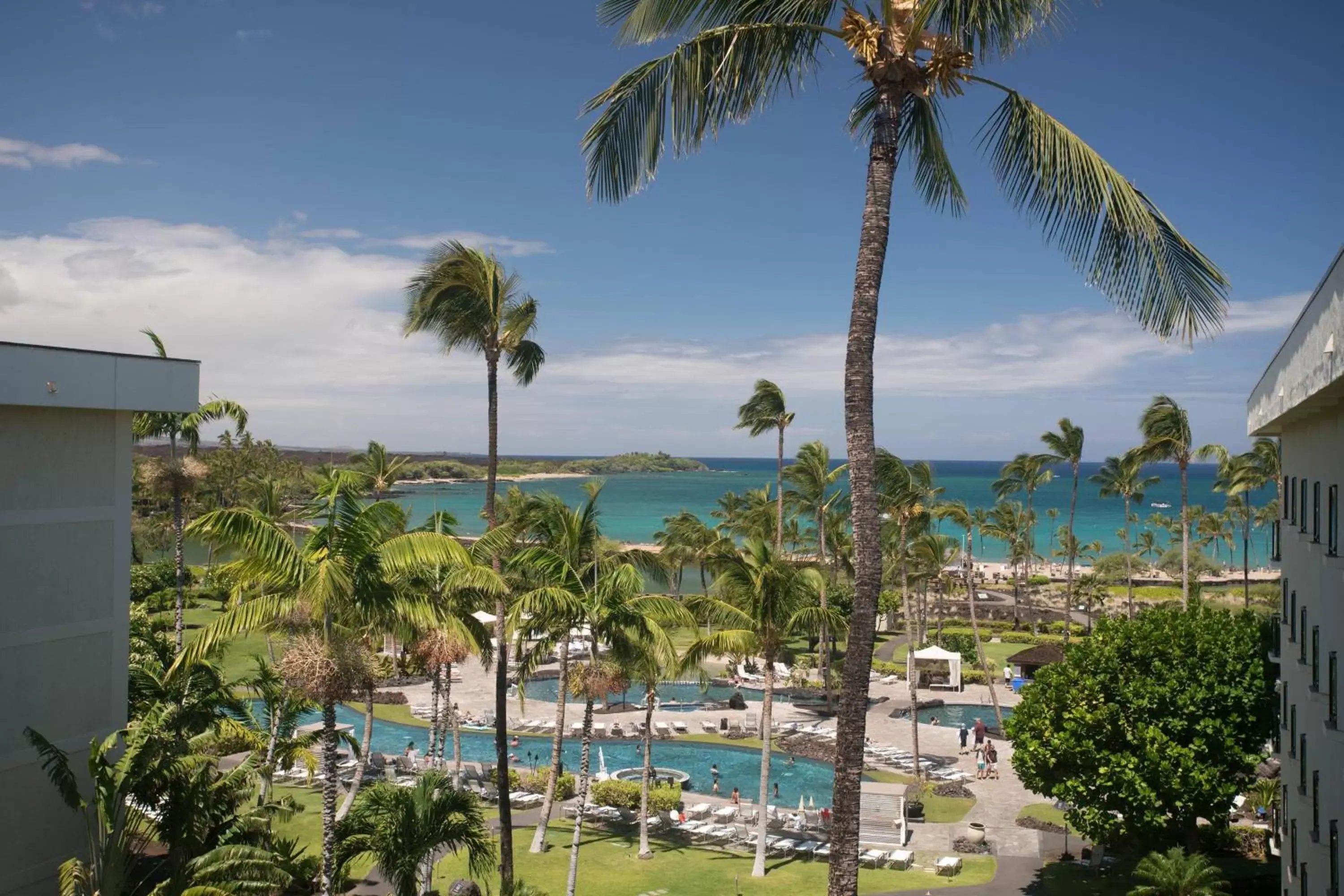 Photo of the whole room, Pool View in Waikoloa Beach Marriott Resort & Spa