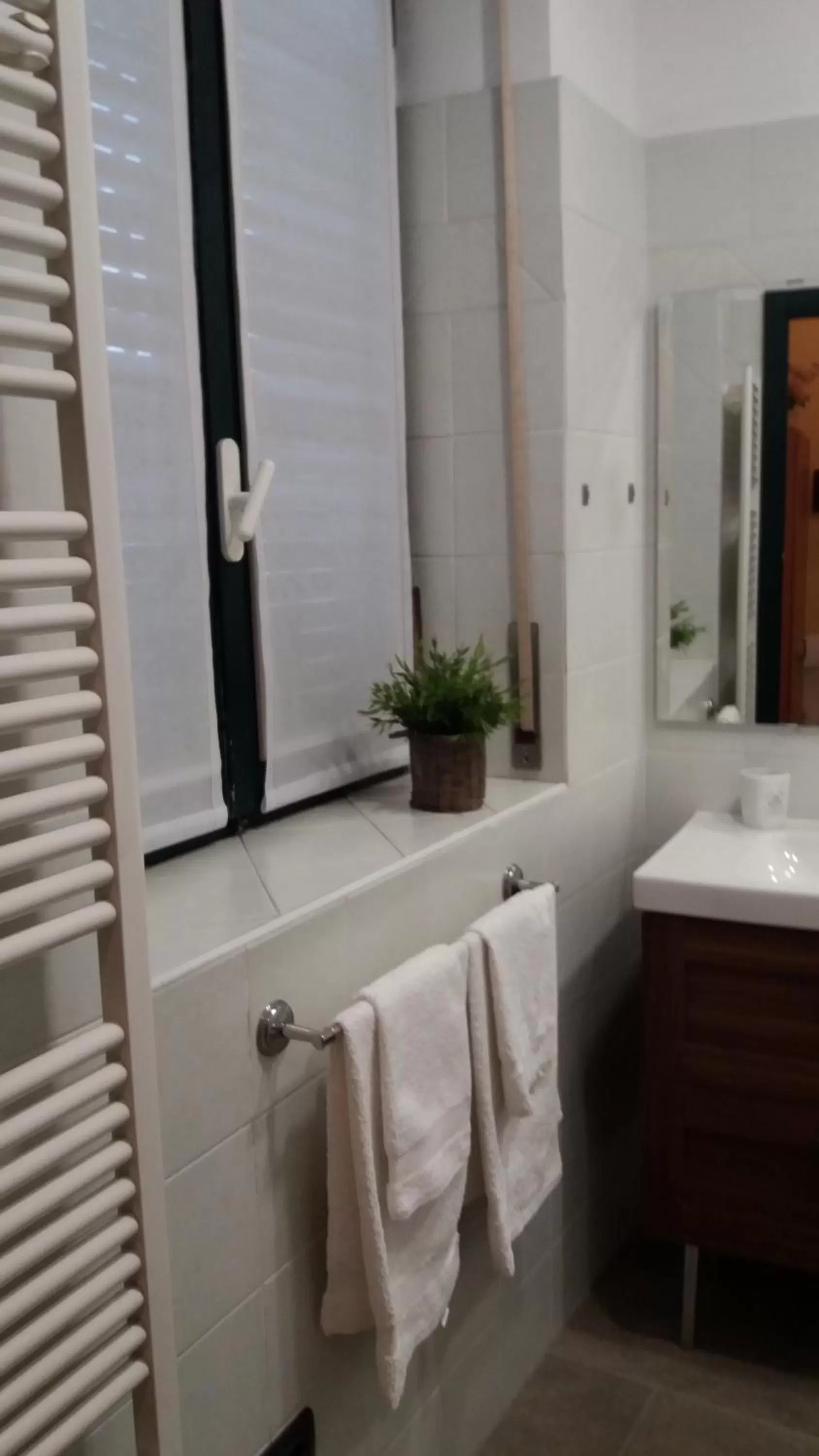 Bathroom, Bed in B&B il Cortile Malpensa