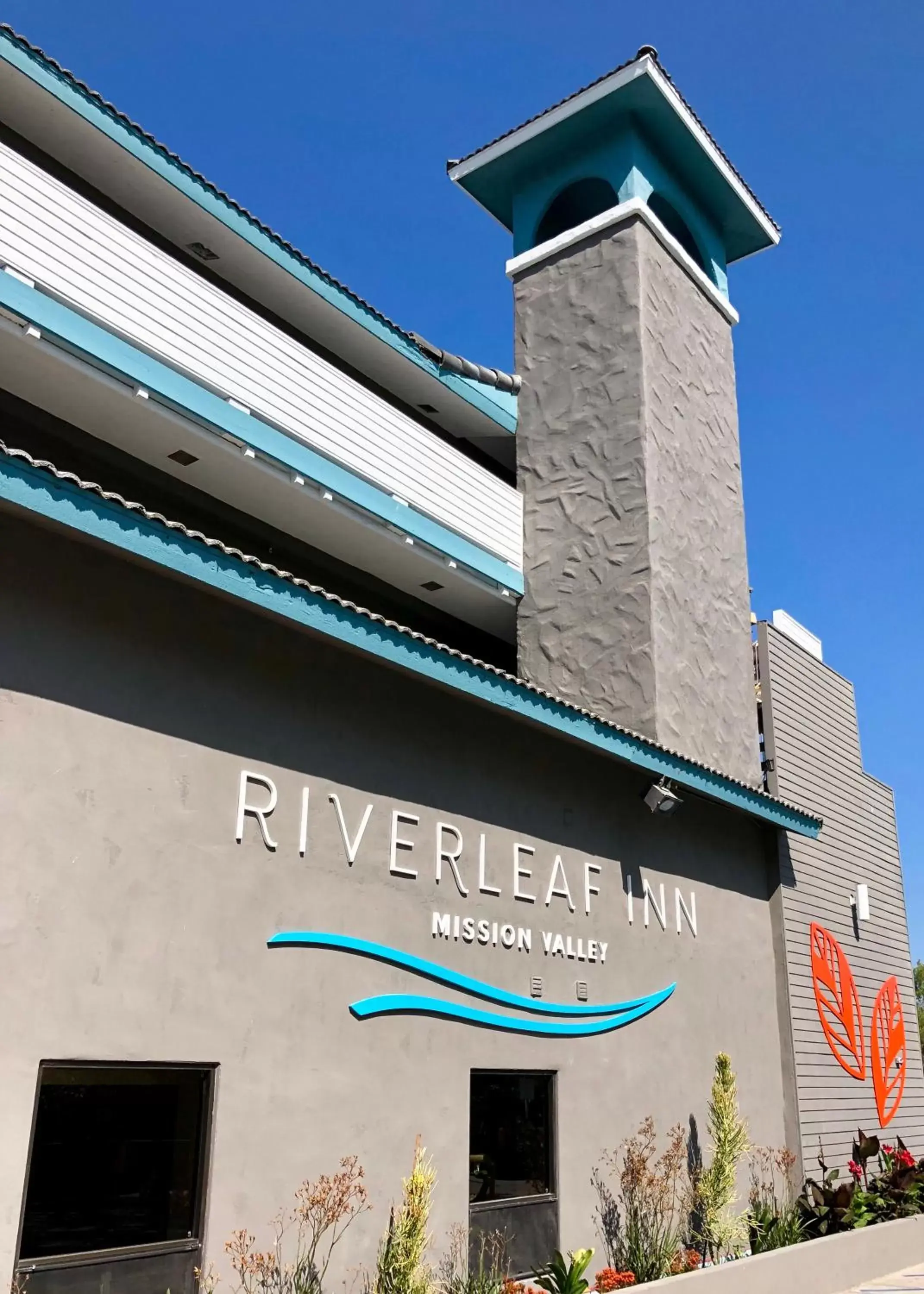 Property building in Riverleaf Inn Mission Valley Property building in Riverleaf Inn Mission Valley