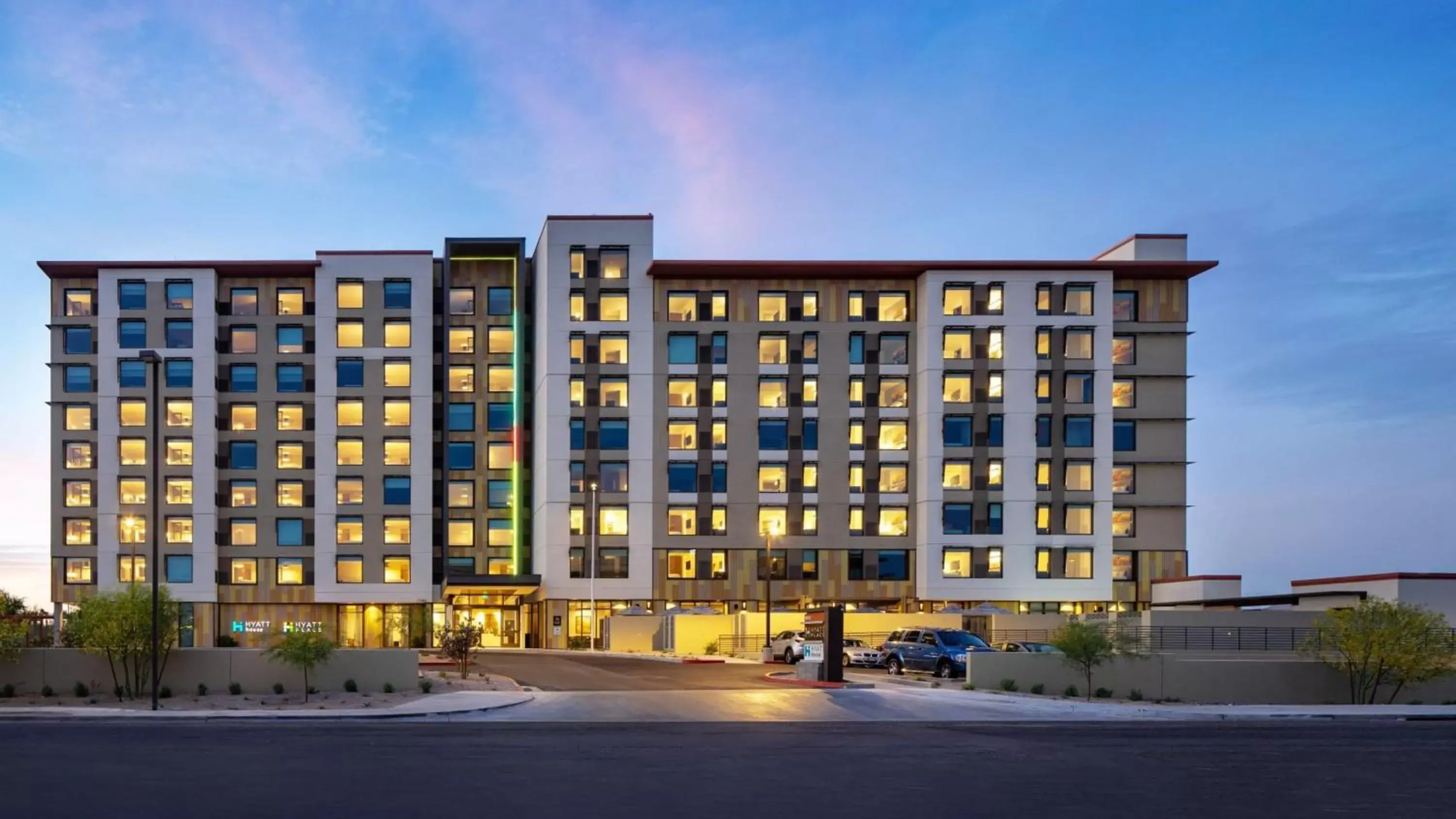 Property building in Hyatt House North Scottsdale Property building in Hyatt House North Scottsdale