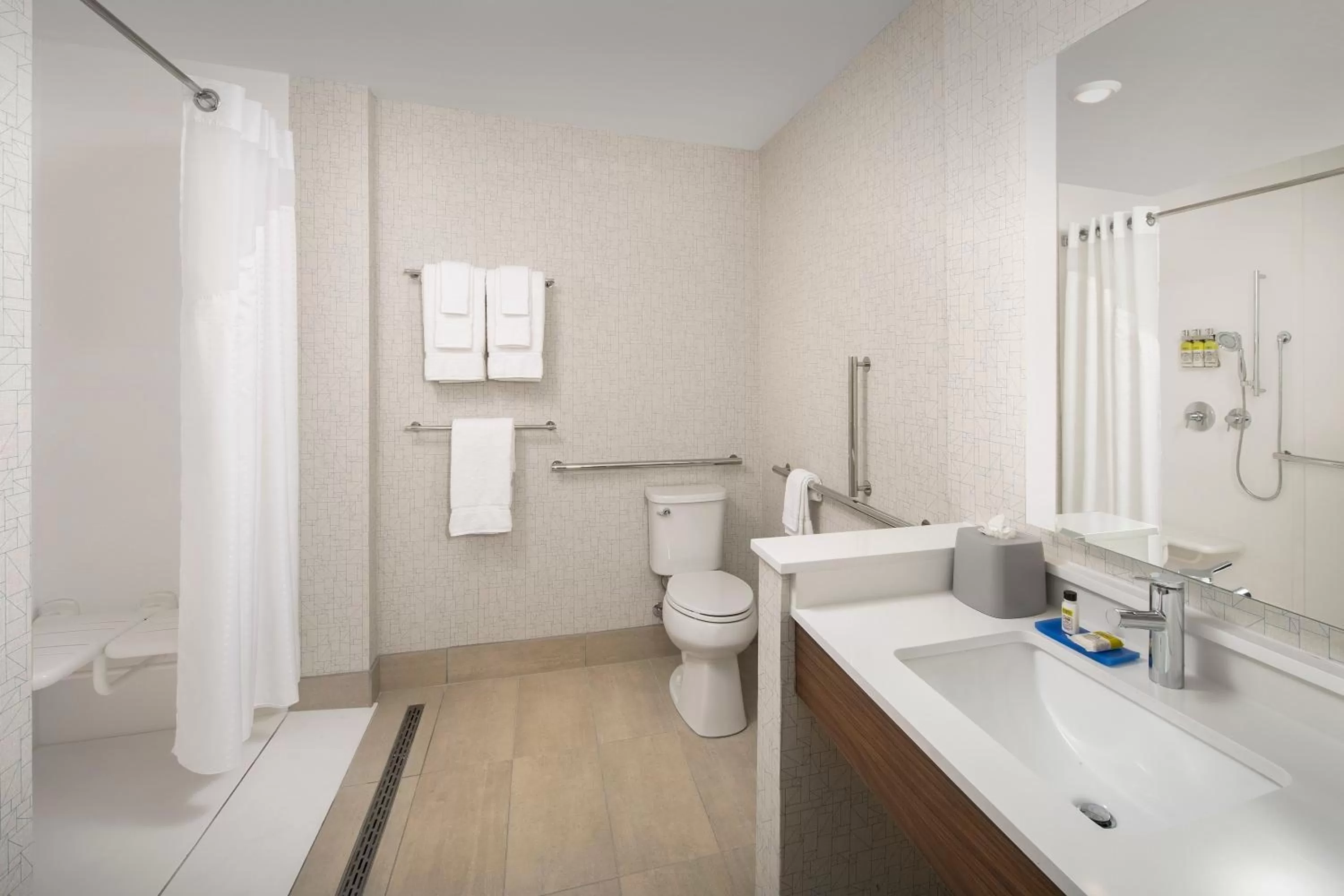 Bathroom in Holiday Inn Express & Suites Kingsland I-95-Naval Base Area by IHG