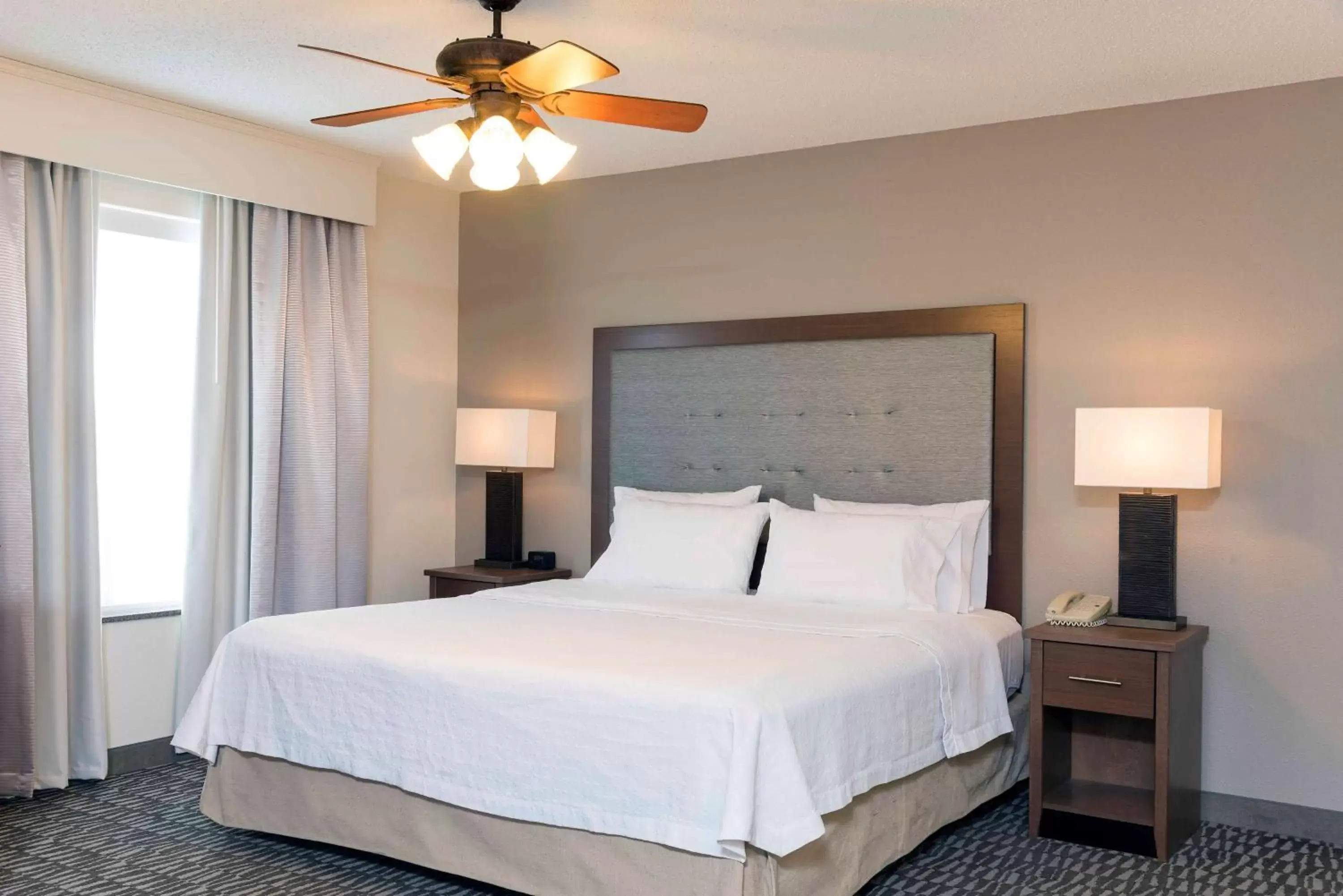 Bed in Homewood Suites by Hilton Indianapolis Airport / Plainfield