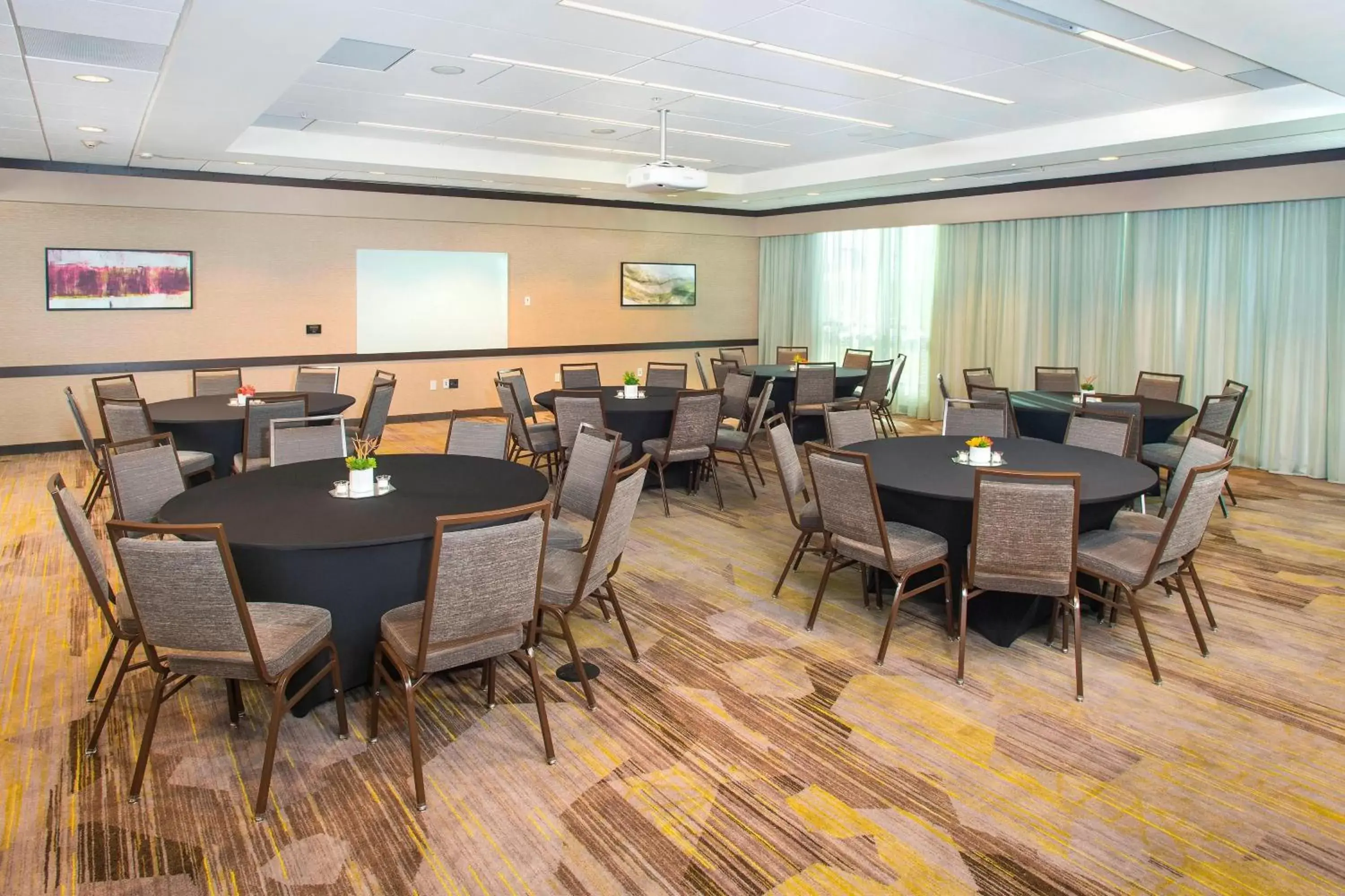 Meeting/conference room in Courtyard by Marriott Redwood City