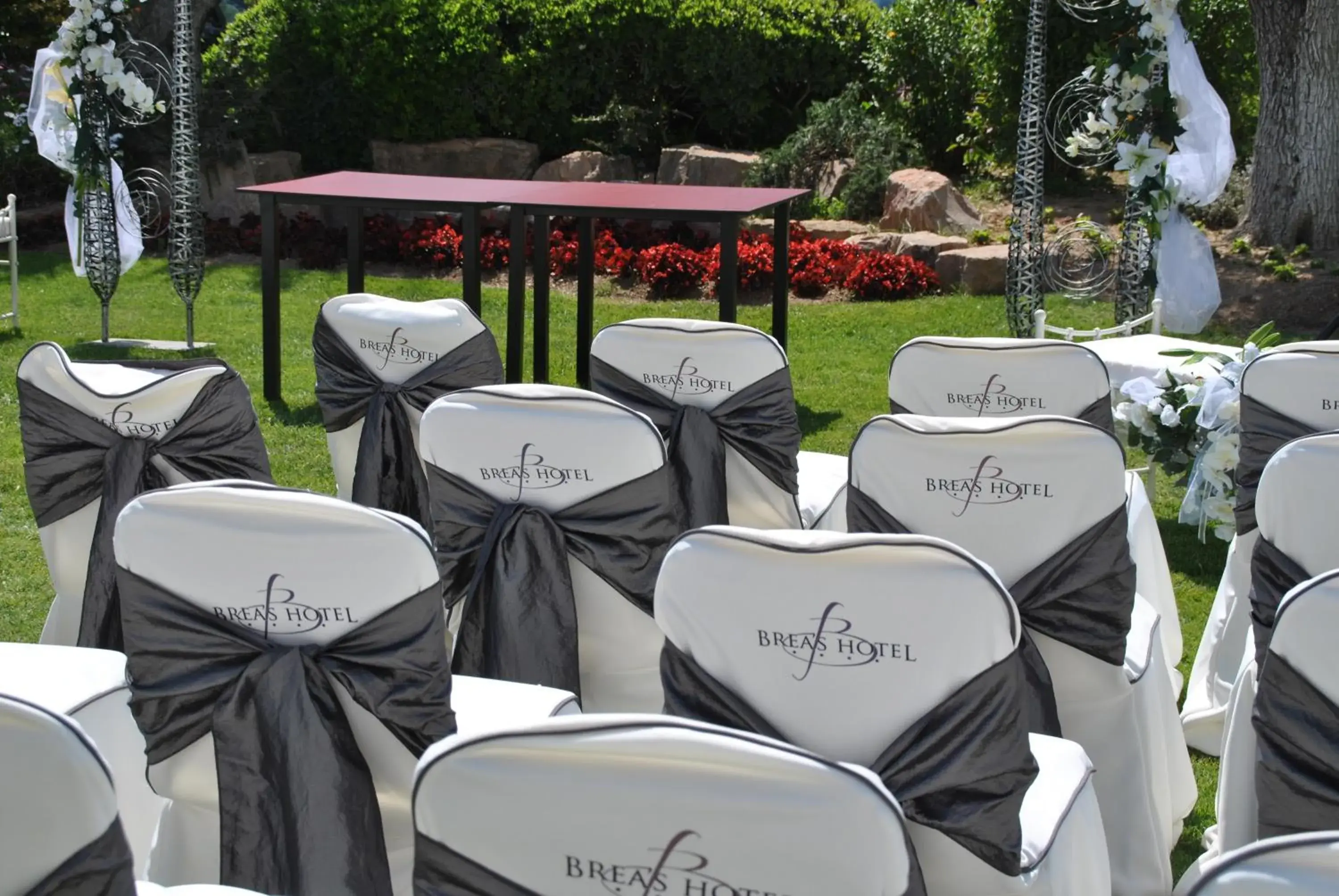 Banquet/Function facilities, Restaurant/Places to Eat in Brea's Hotel