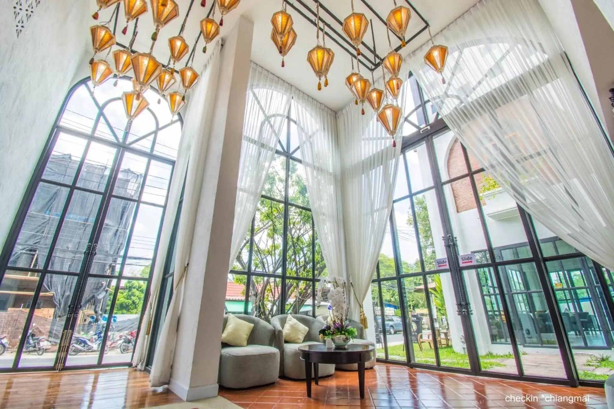 Lobby or reception in Lanna Oriental Hotel - SHA Extra Plus