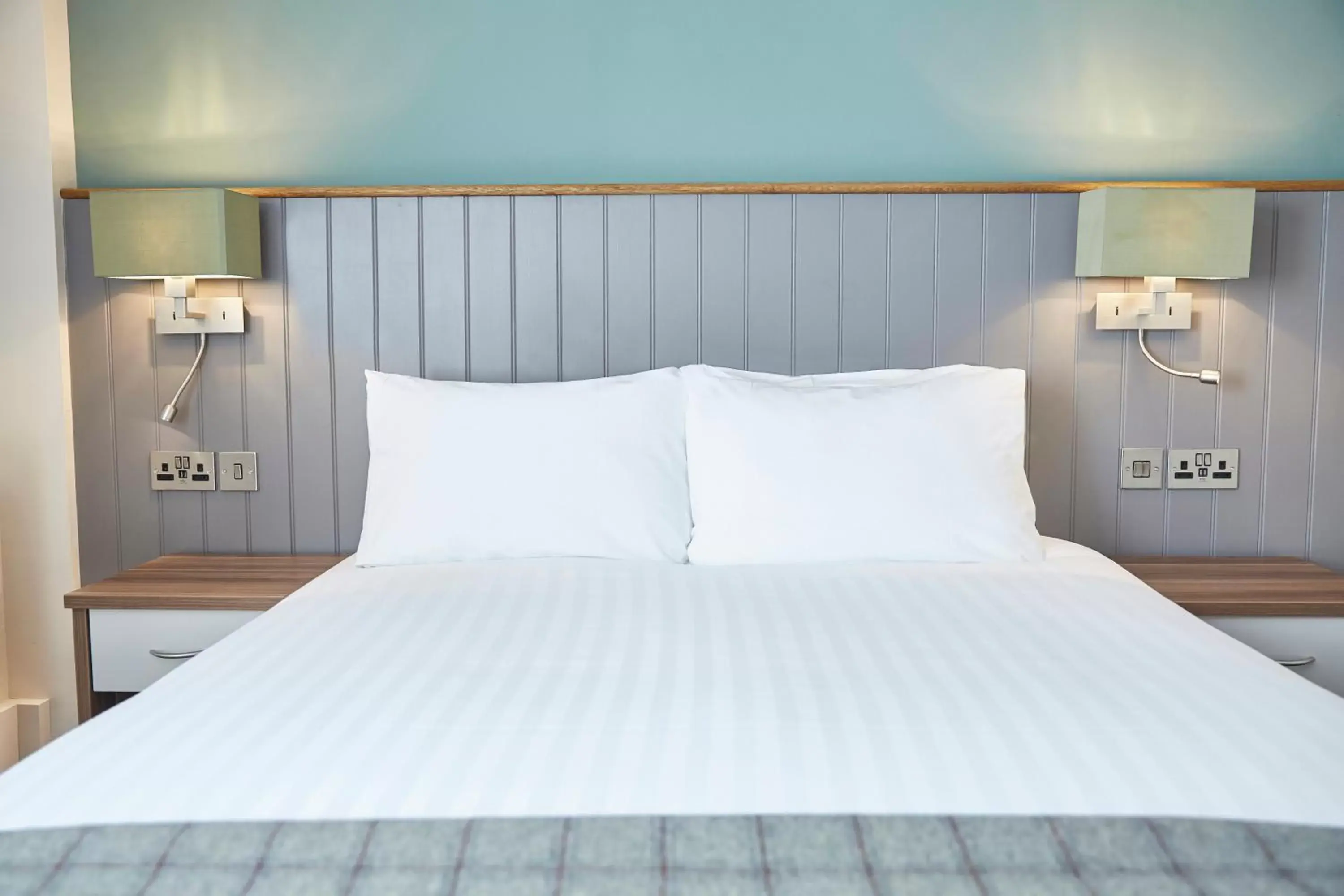 Bed in New Inn by Greene King Inns