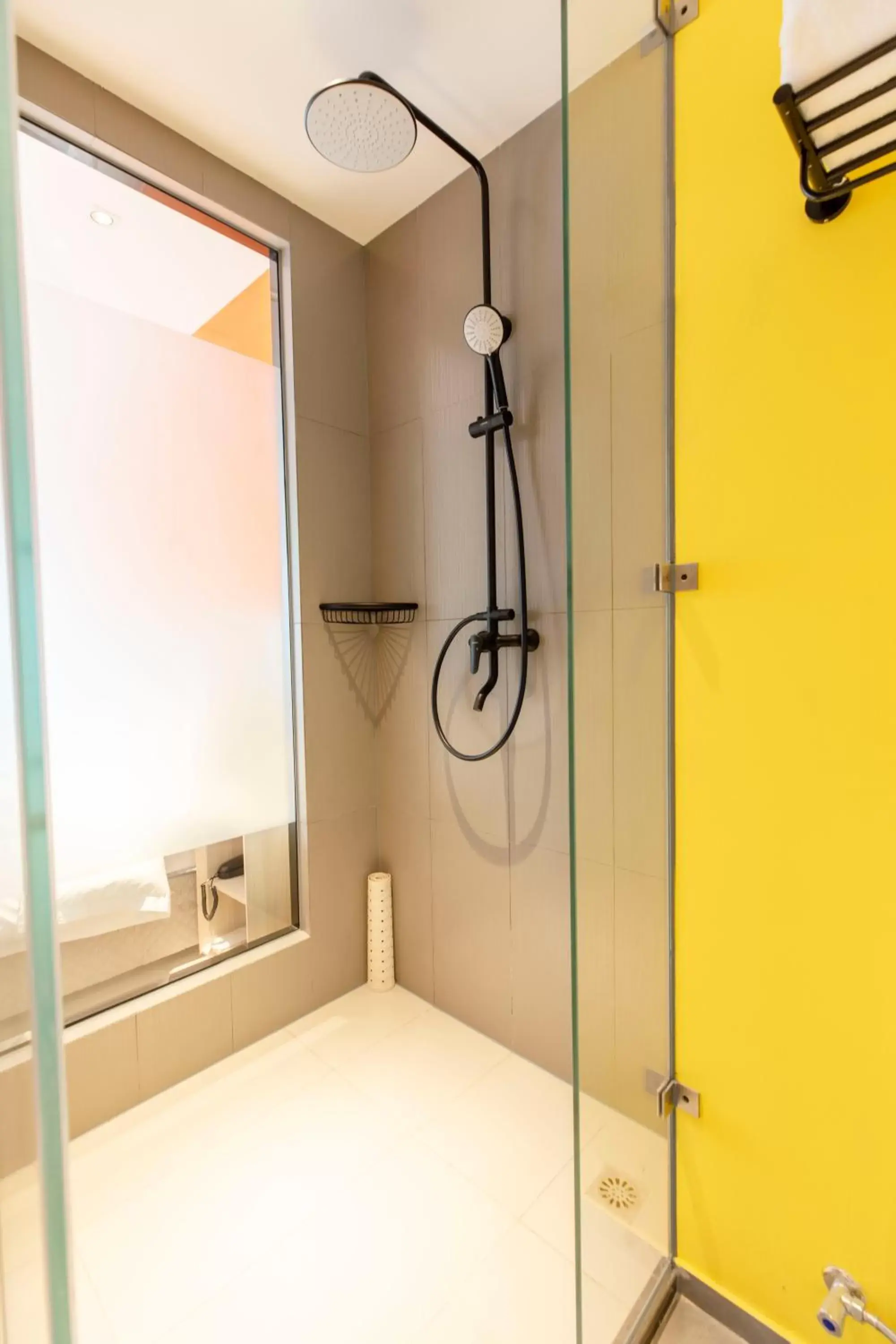 Shower, Bathroom in Beijing Saga Hotel