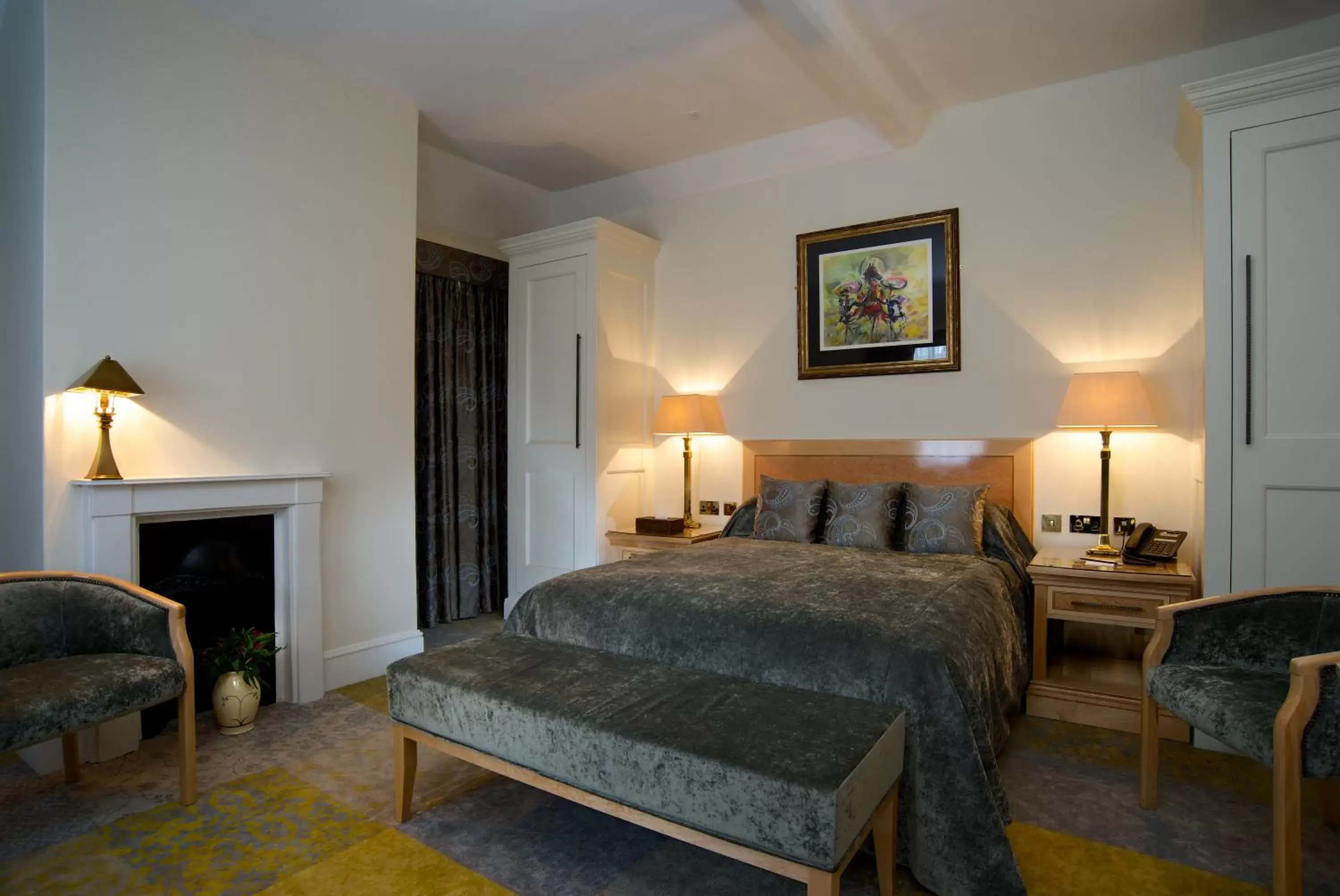 Superior King Room in GreyFriars