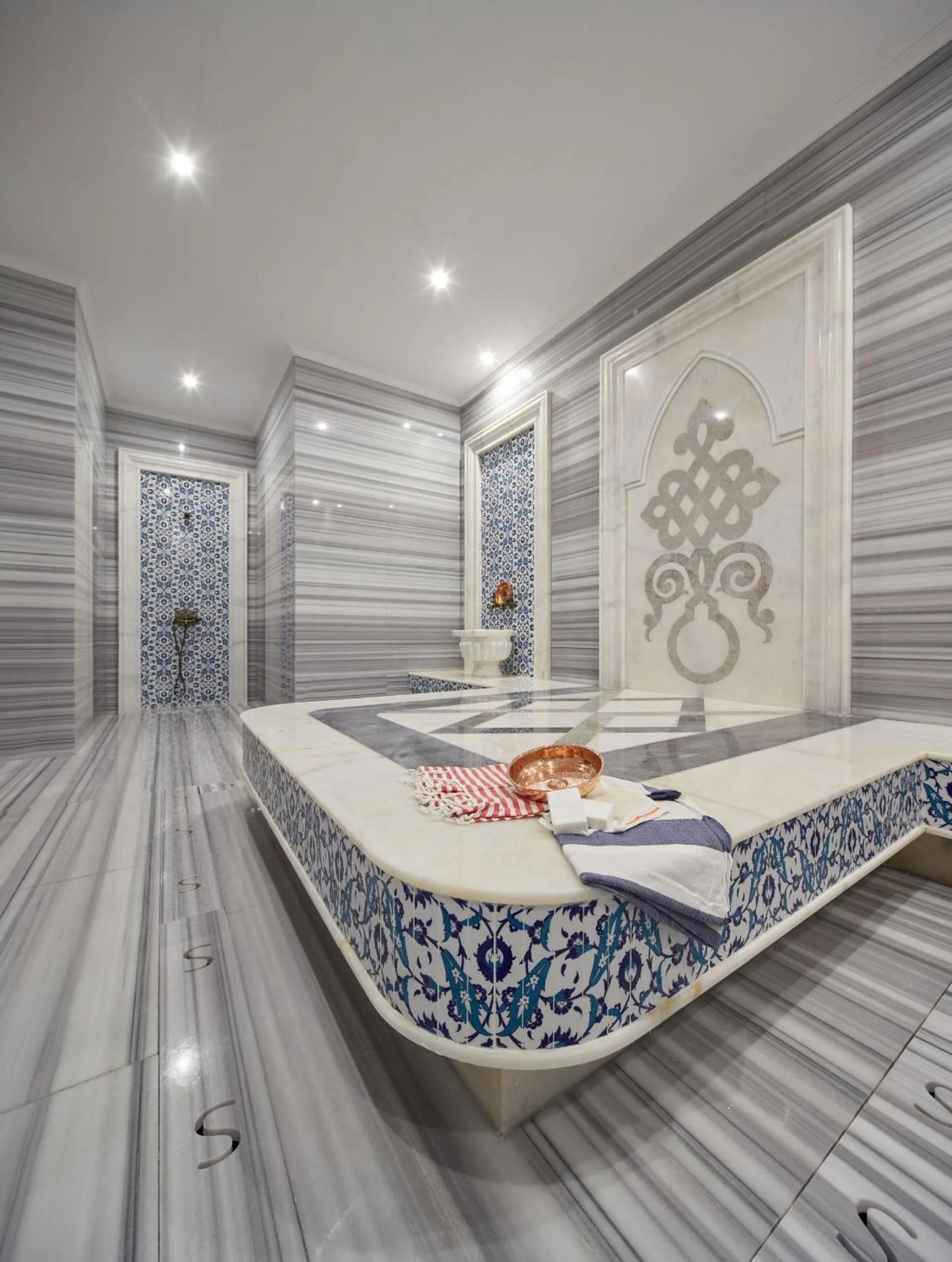 Spa and wellness centre/facilities, Bed in Limak Ambassadore Hotel Ankara