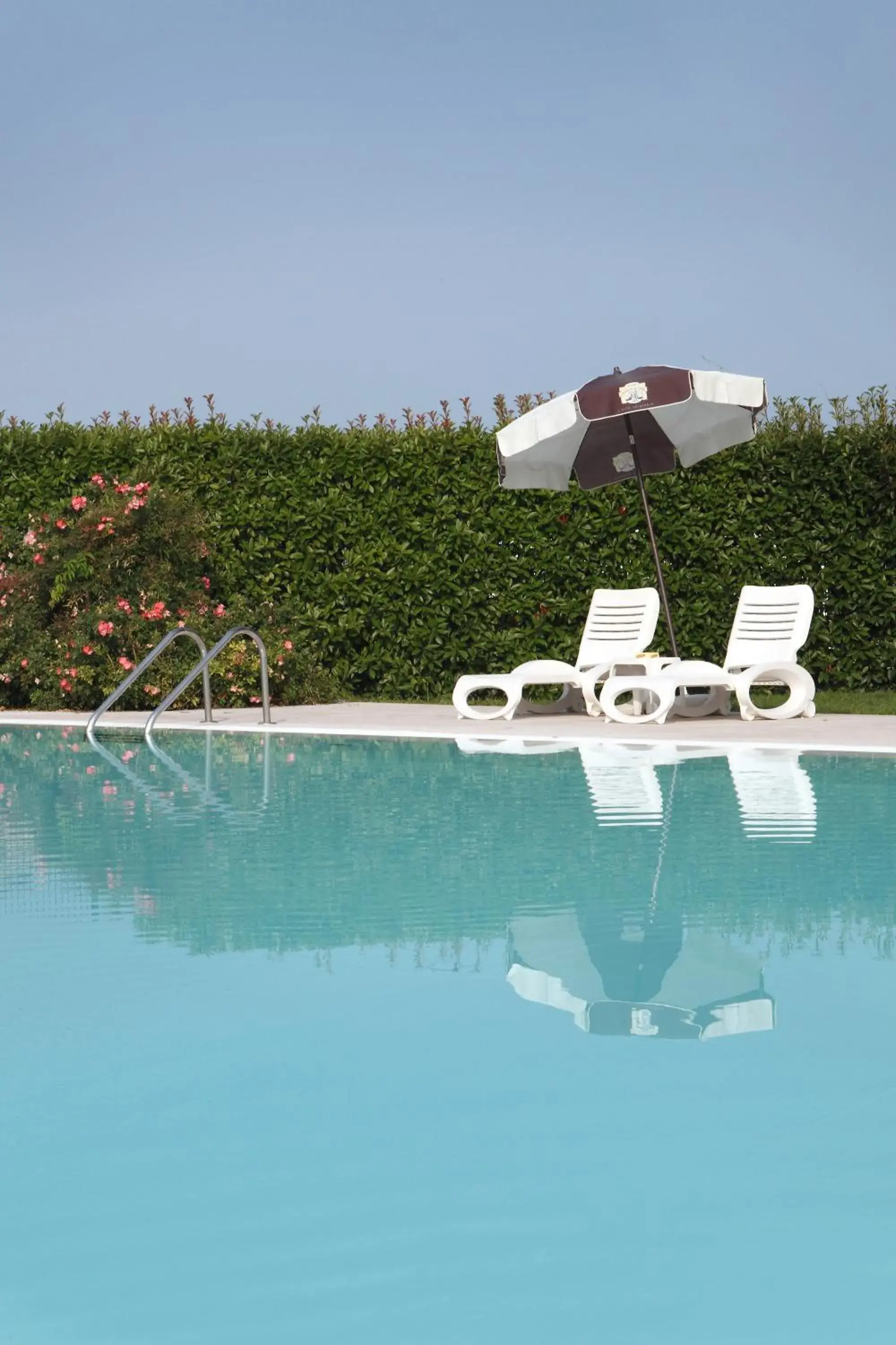 Swimming Pool in Hotel Ristorante Al Fiore