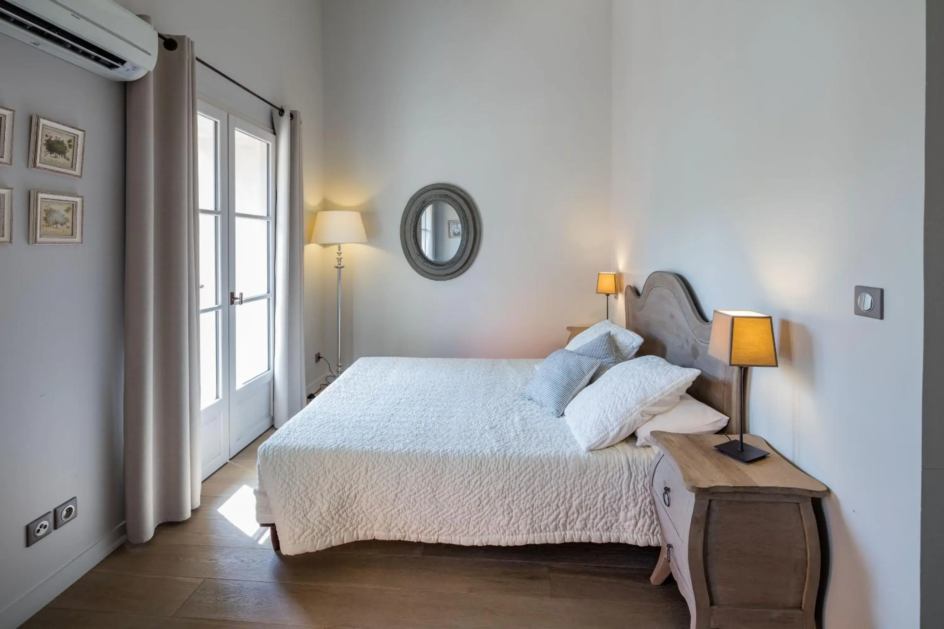 Bedroom, Bed in Garrigae Distillerie de Pezenas