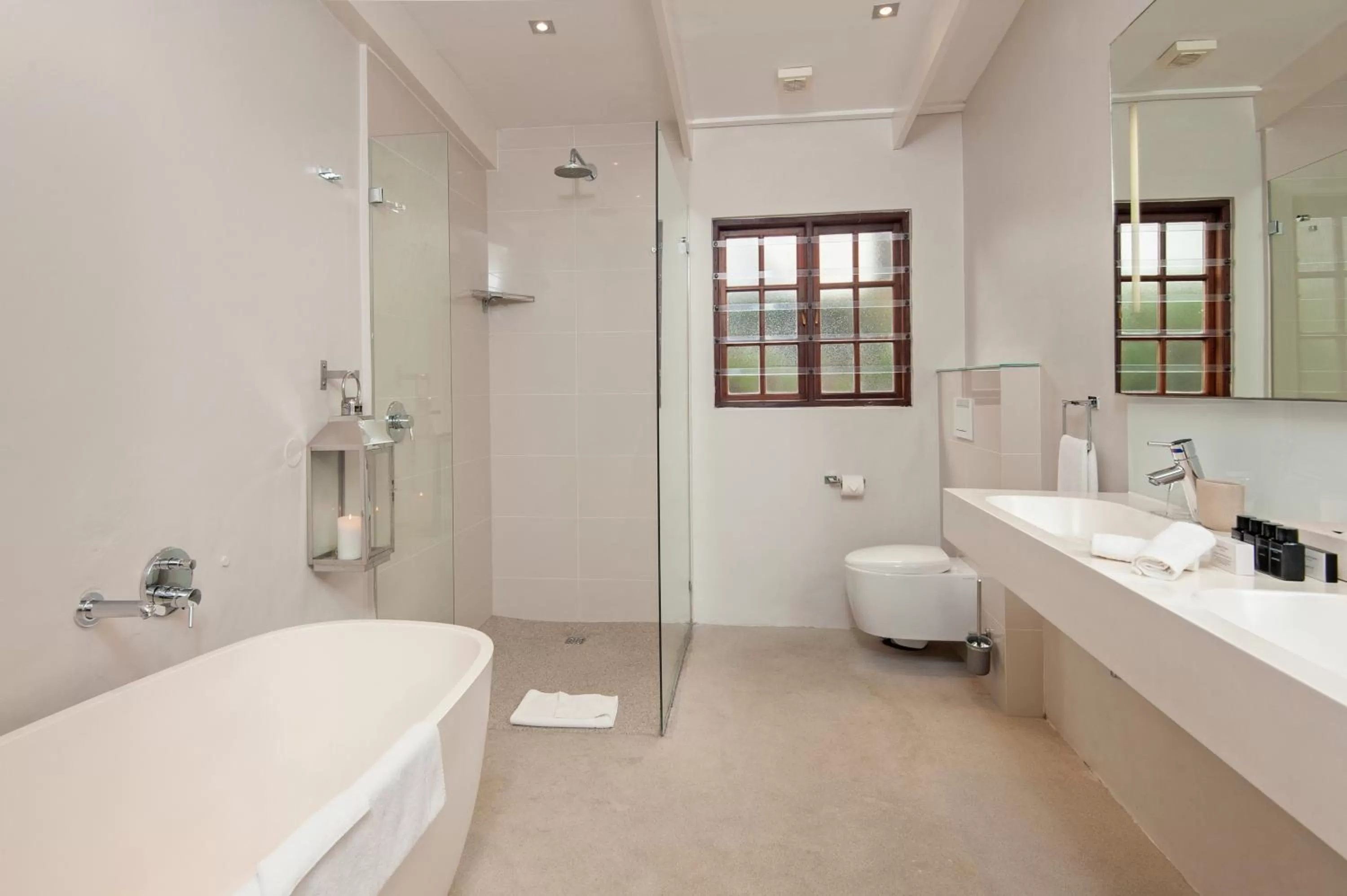 Bathroom in Harbour House Hotel - Manor House