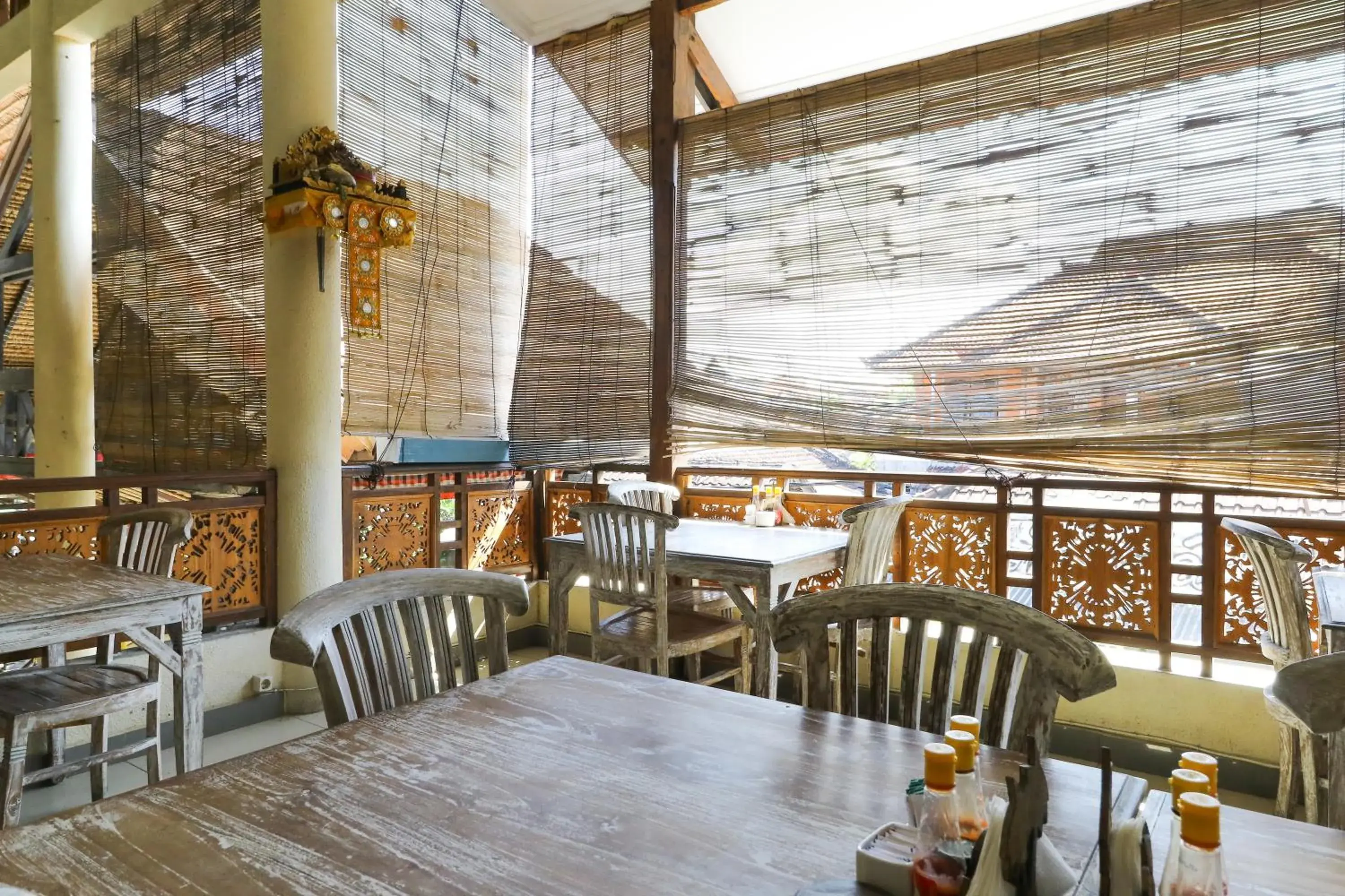 Restaurant/Places to Eat in The Flora Kuta Bali Hotel
