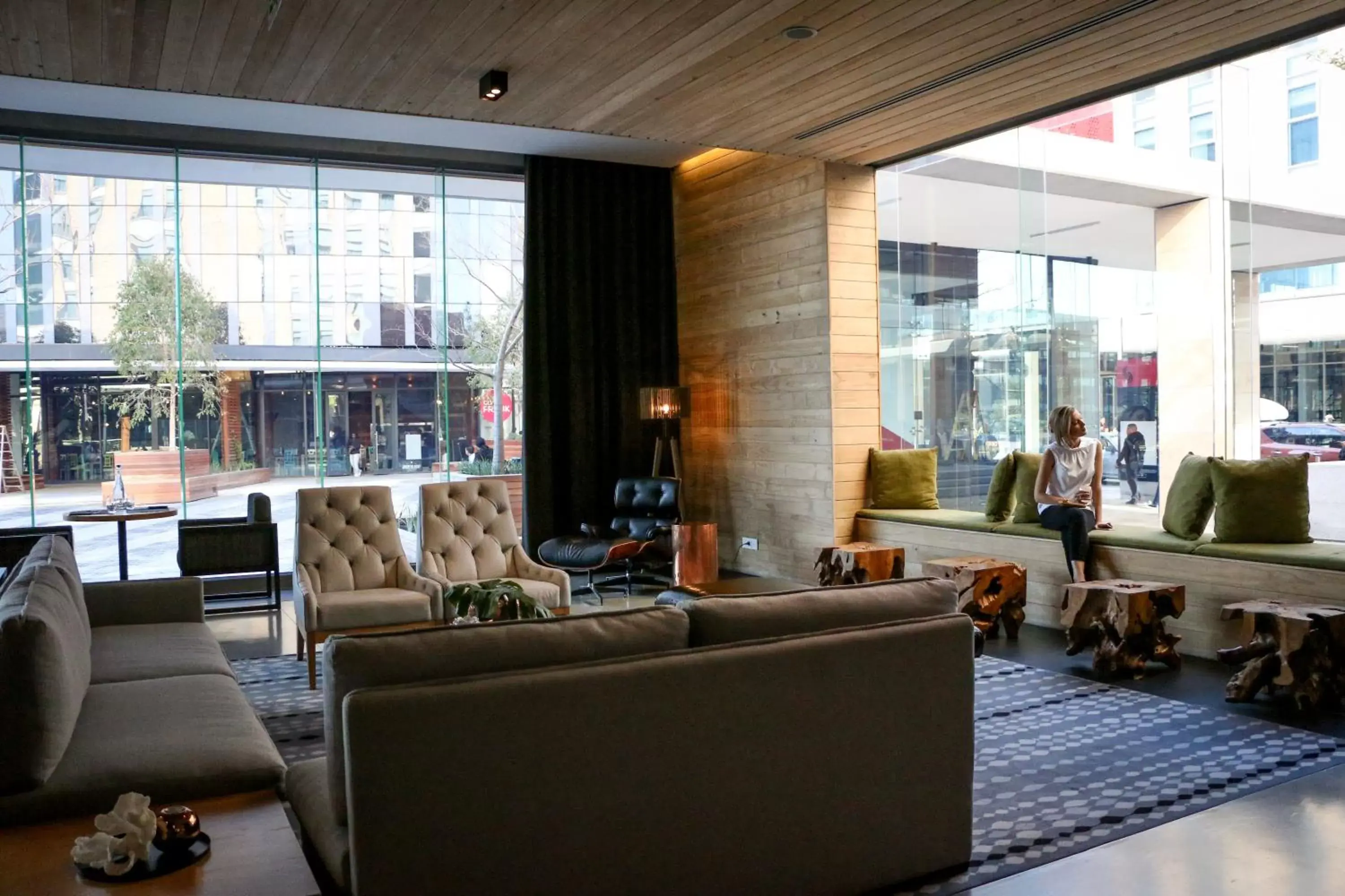 Lounge or bar, Lounge/Bar in Century City Hotel Urban Square