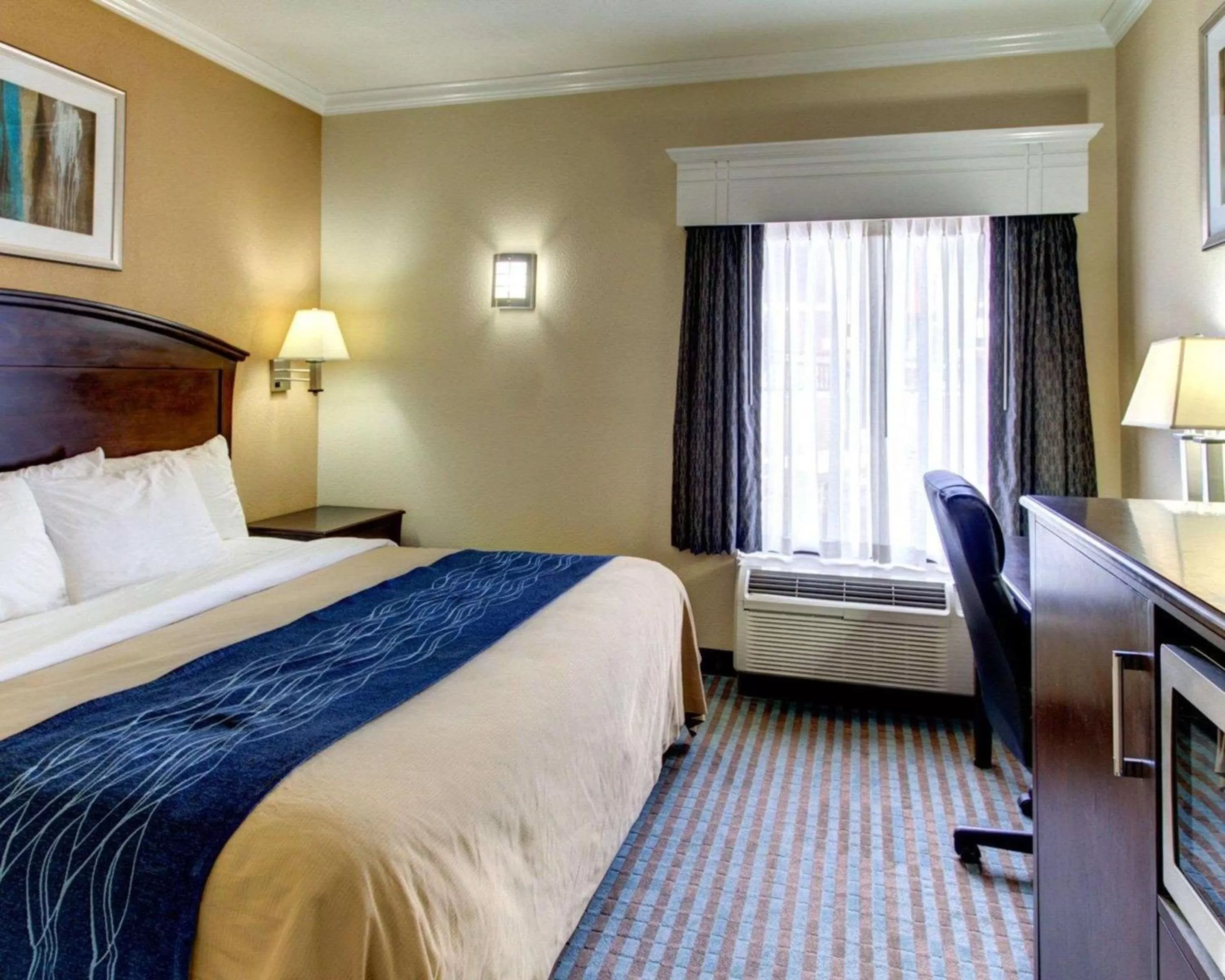 Photo of the whole room, Bed in Comfort Inn Corsicana East