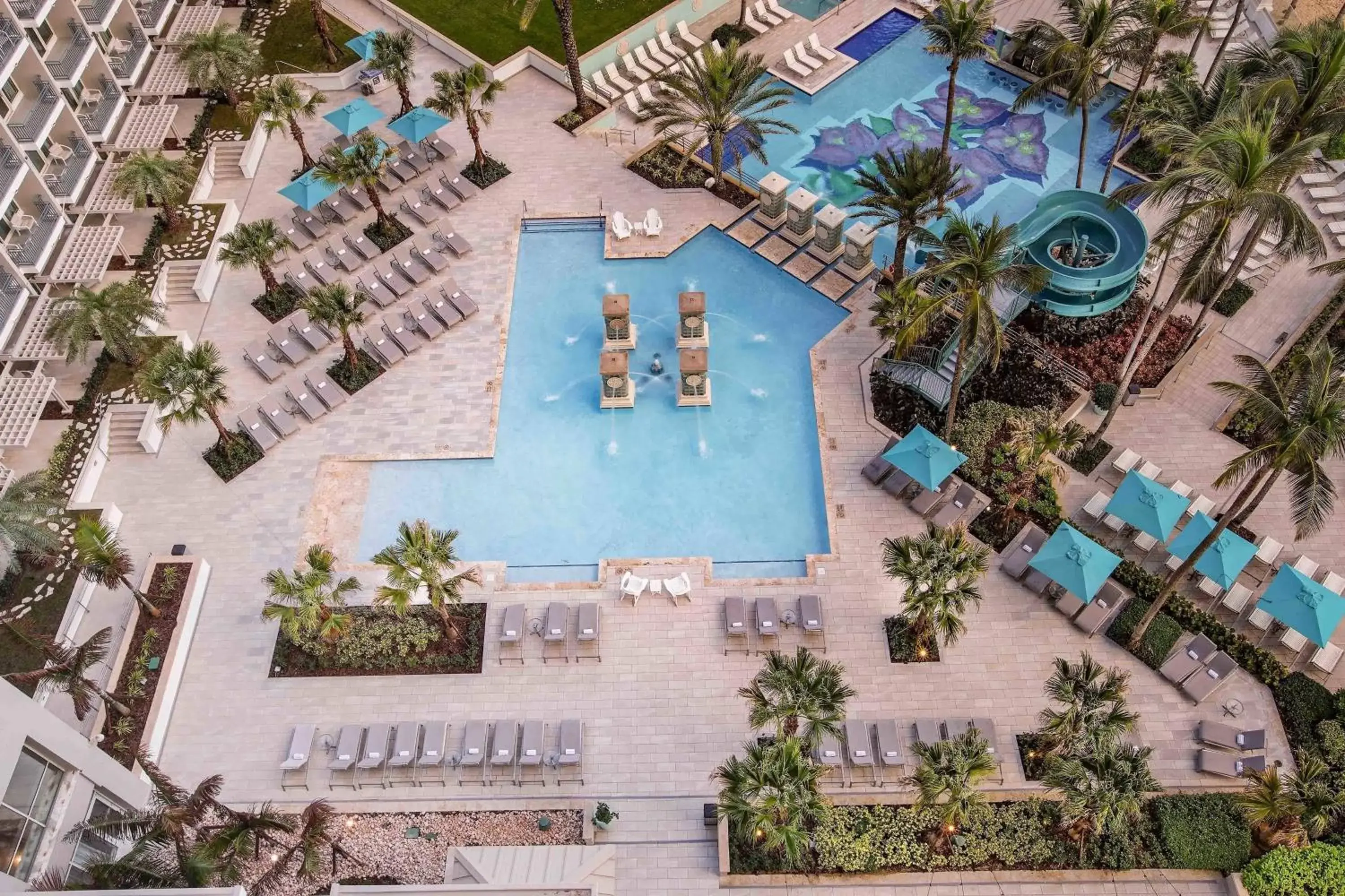 Swimming pool, Bird's-eye View in San Juan Marriott Resort and Stellaris Casino