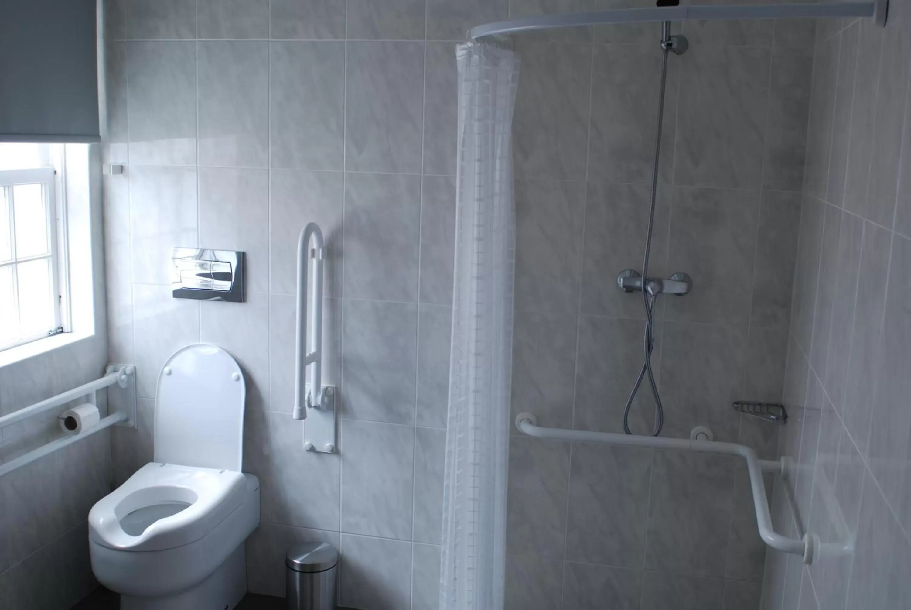 Bathroom in Hotel Branco I