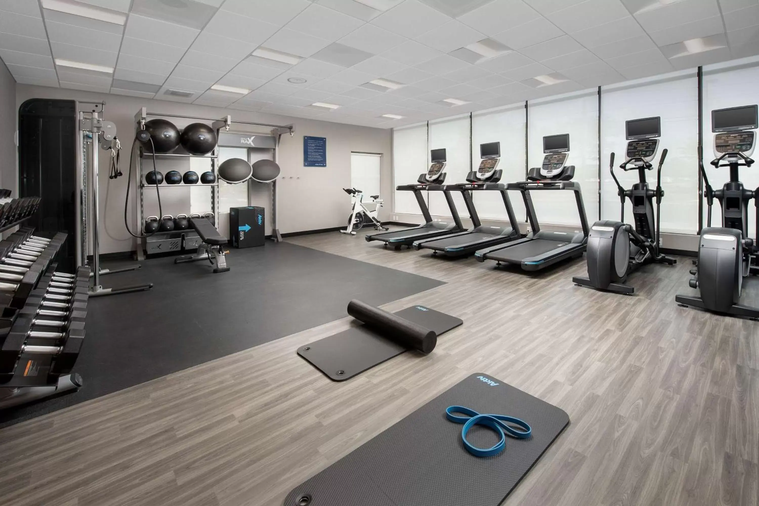 Fitness centre/facilities, Fitness Center/Facilities in Hampton Inn Boston Logan Airport Chelsea