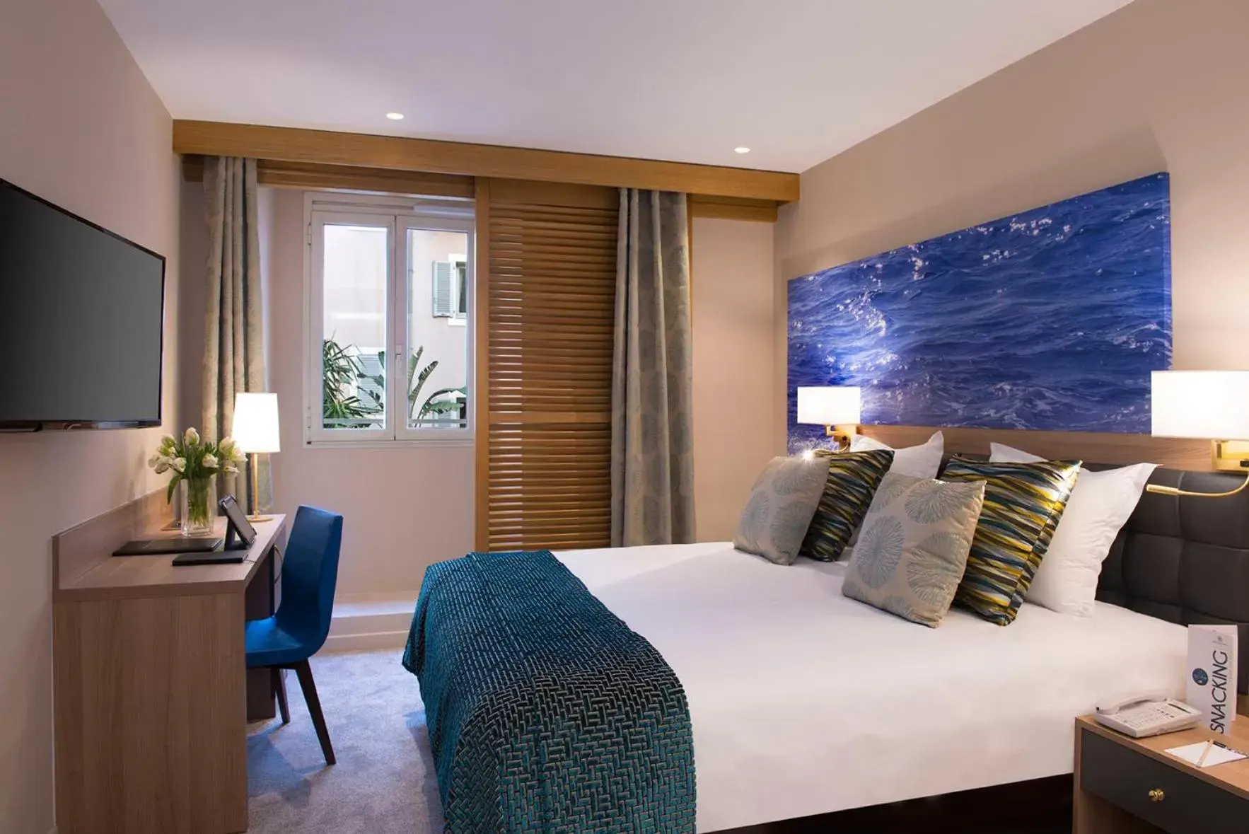 Bed in Hotel Beau Rivage Bed in Hotel Beau Rivage