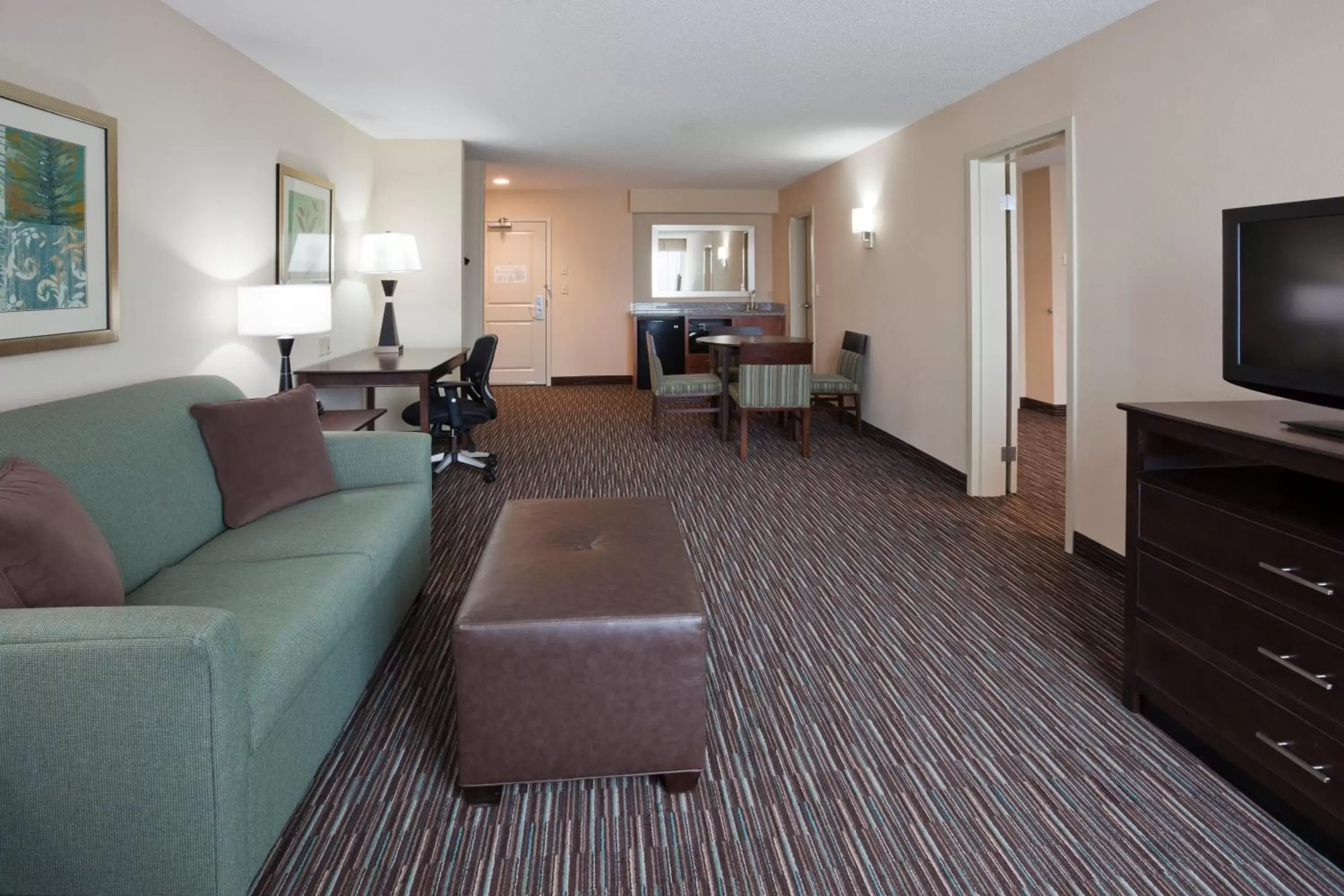 Photo of the whole room, Seating Area in Holiday Inn Express & Suites Willmar, an IHG Hotel