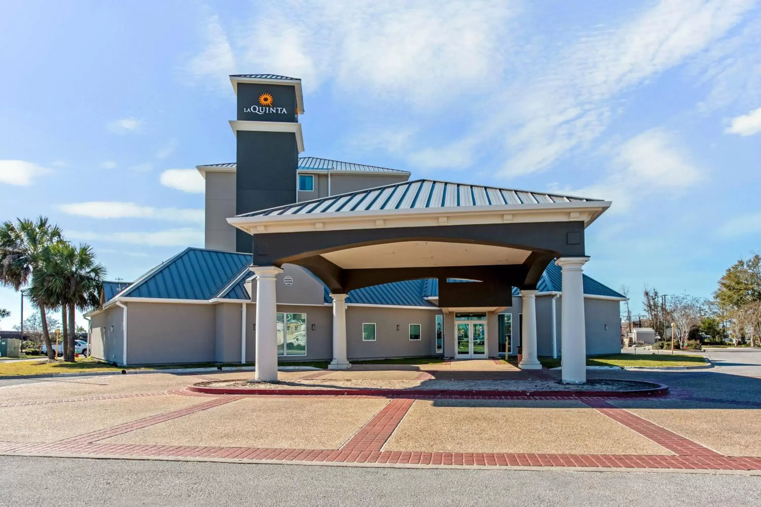 Facade/entrance, Property Building in La Quinta Inn & Suites by Wyndham Panama City