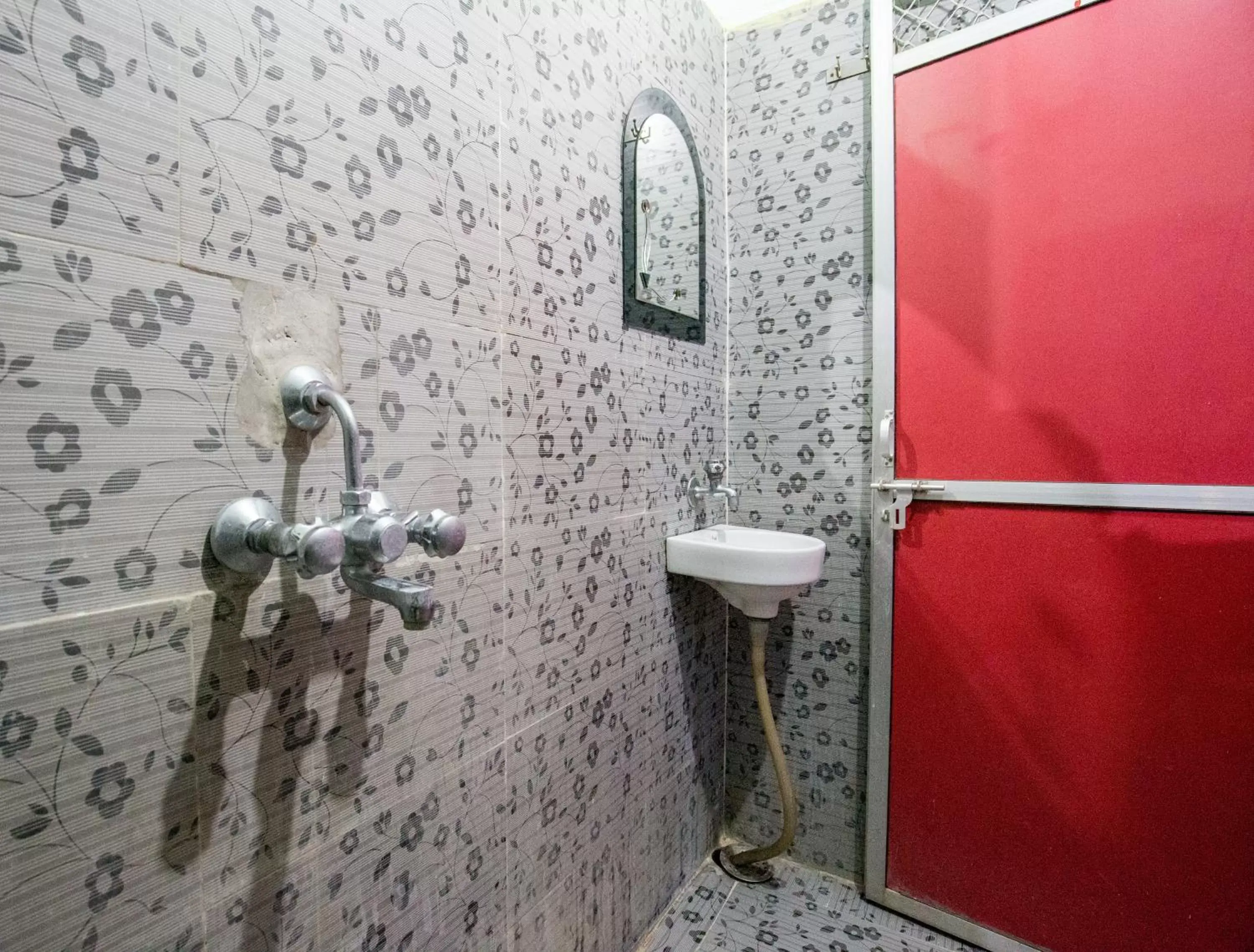 Shower, Bathroom in Somit Paying Guest House