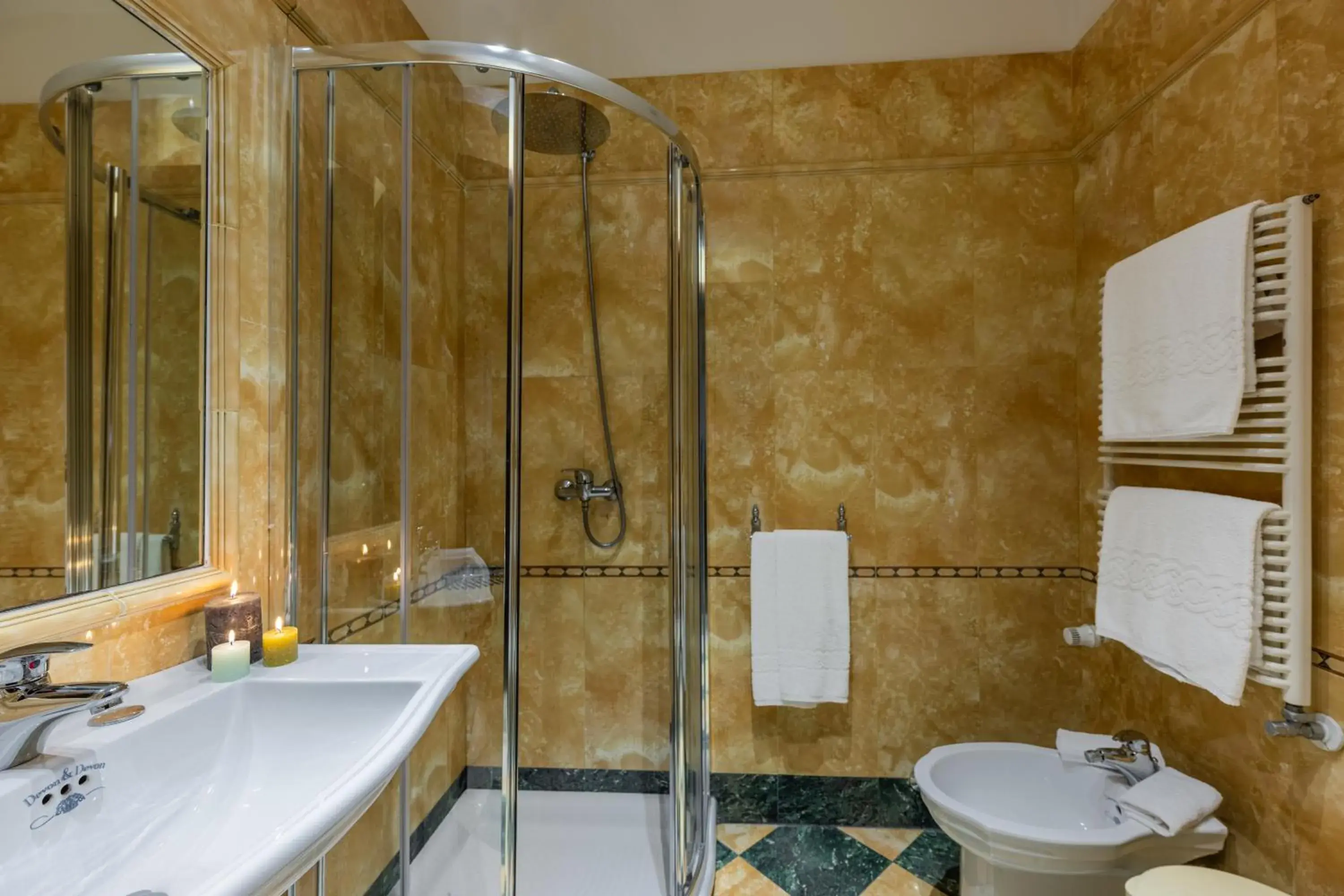 Shower, Bathroom in Ca' Del Nobile